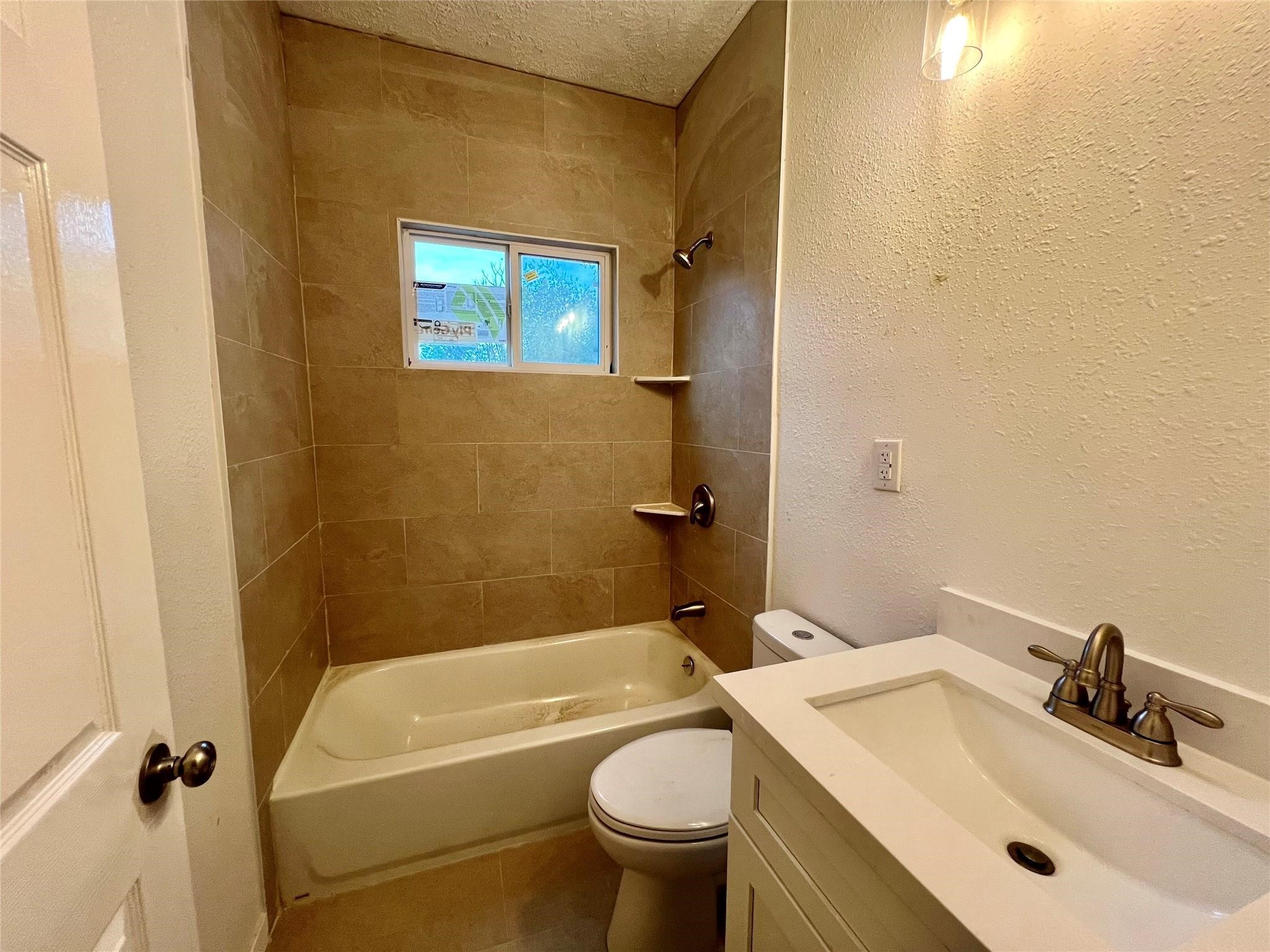 282 11th Property Photo 7