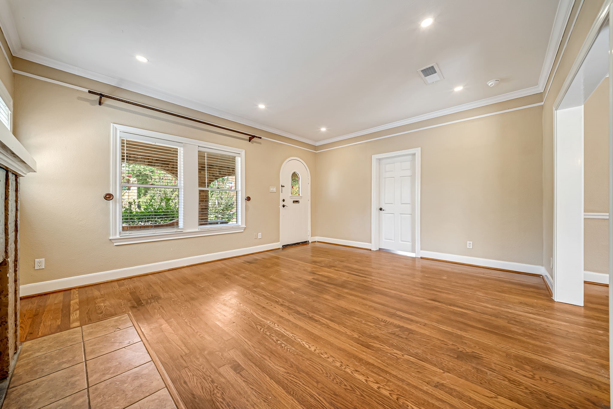 1918 Wentworth Street Property Photo 14