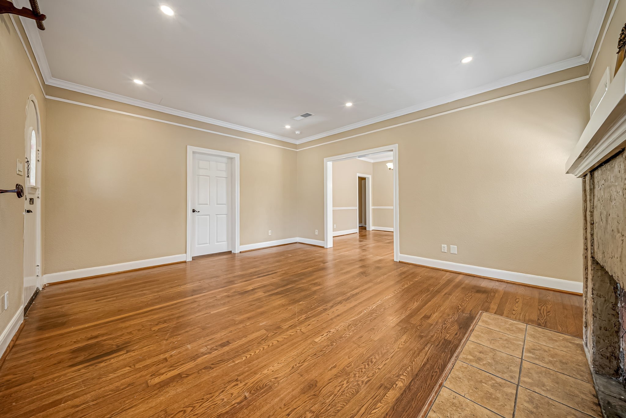 1918 Wentworth Street Property Photo 17