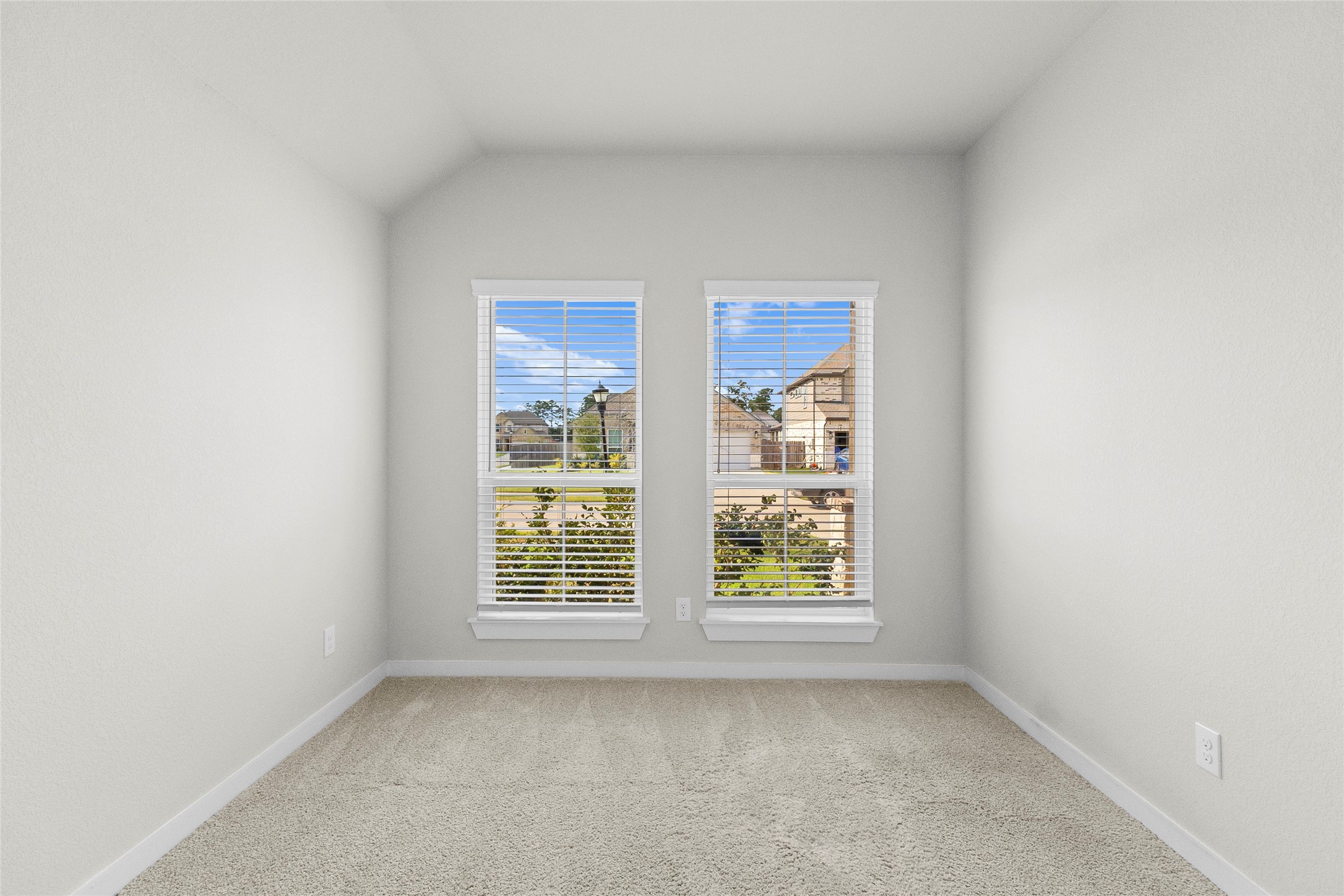5643 Silverleaf Oak Lane Property Photo 15