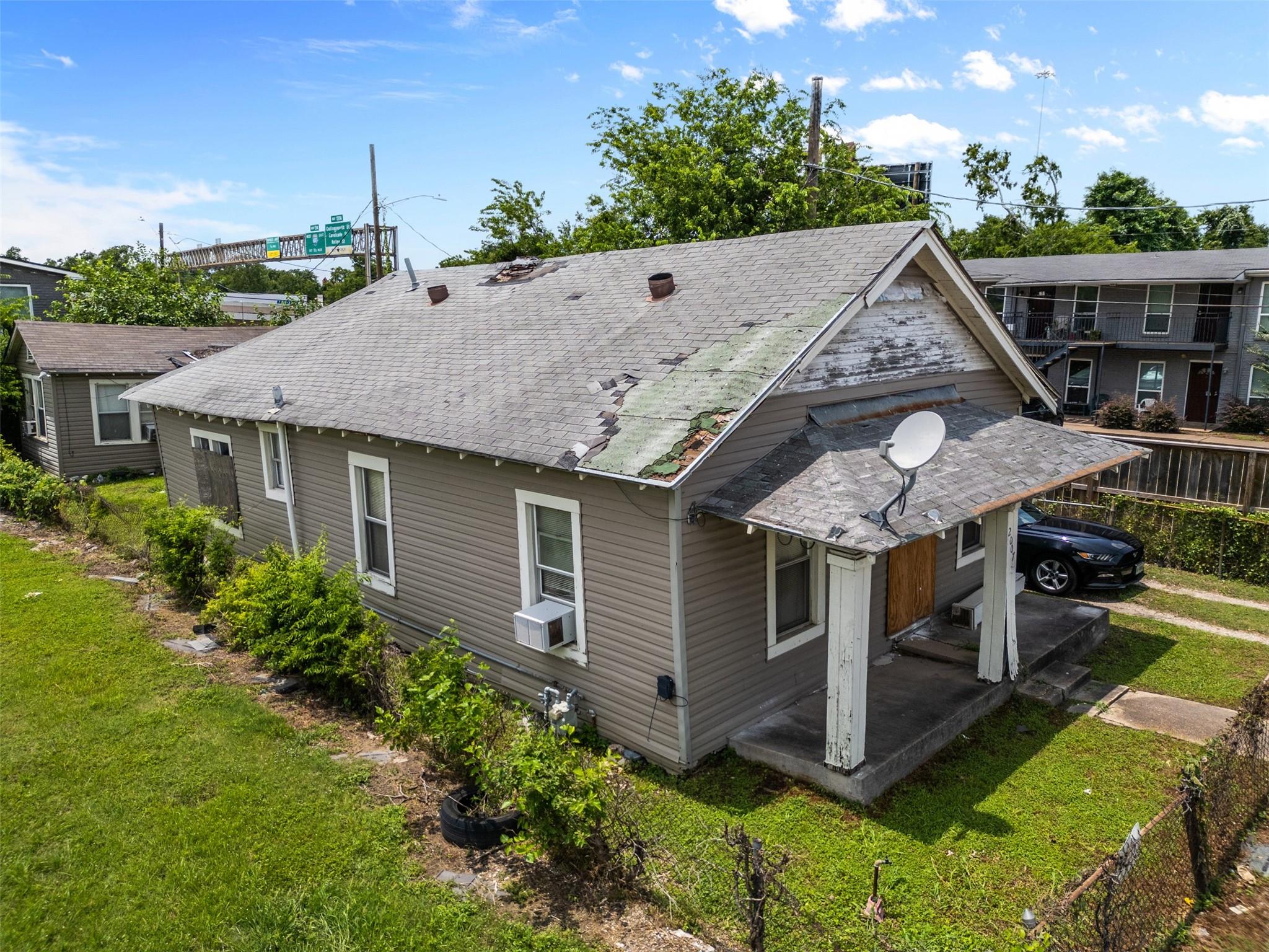 2007 Massie Street, Houston Tx 77026 Property Photo 1