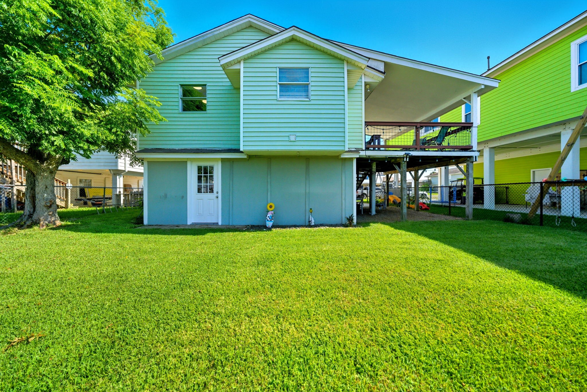439 Pompano Street Property Photo 3