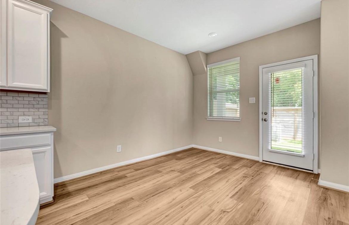 16104 Oregon Oak Drive Property Photo 20