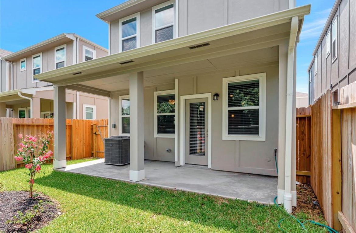 16104 Oregon Oak Drive Property Photo 27