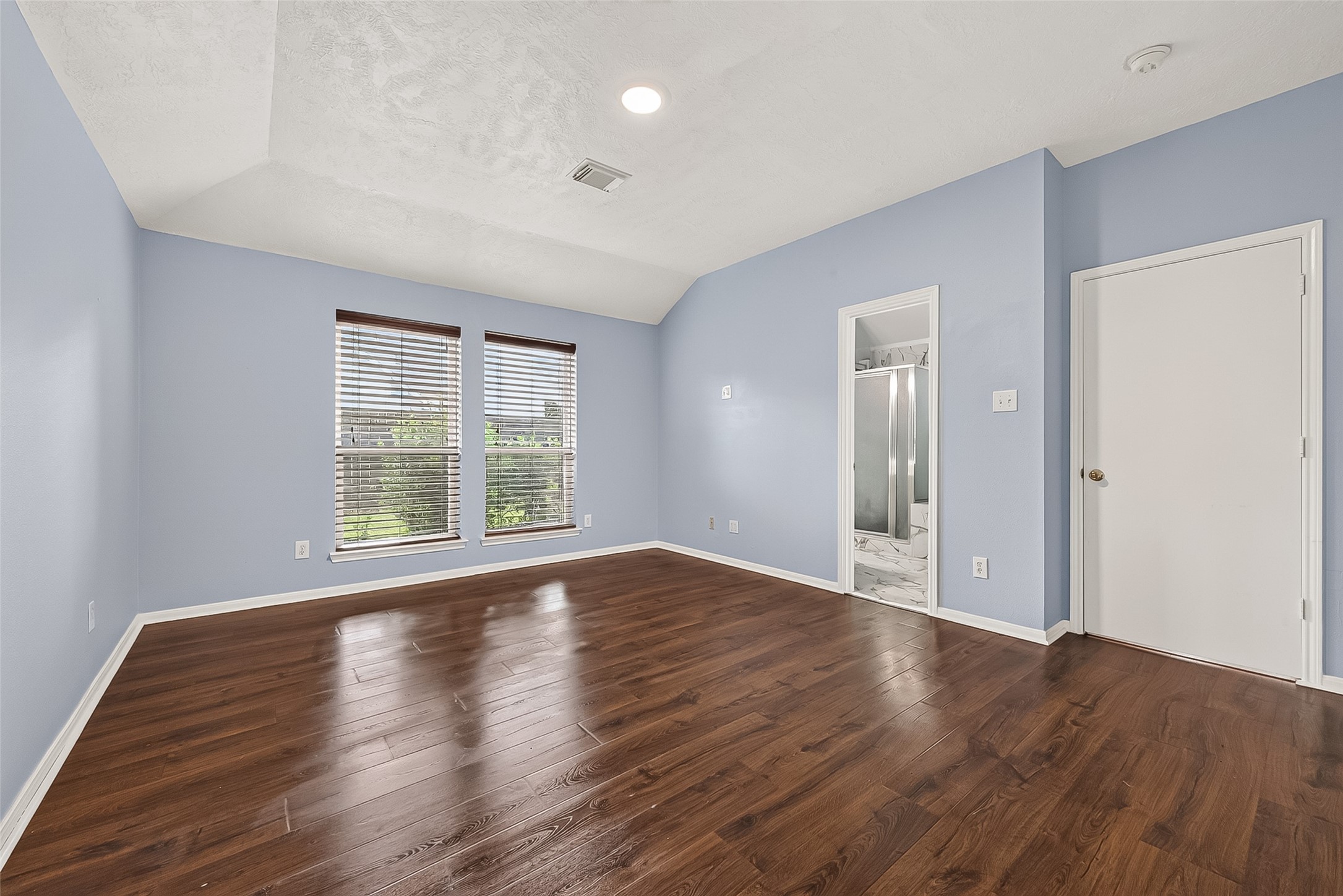 9323 Eaglewood Shadow Court Property Photo 7