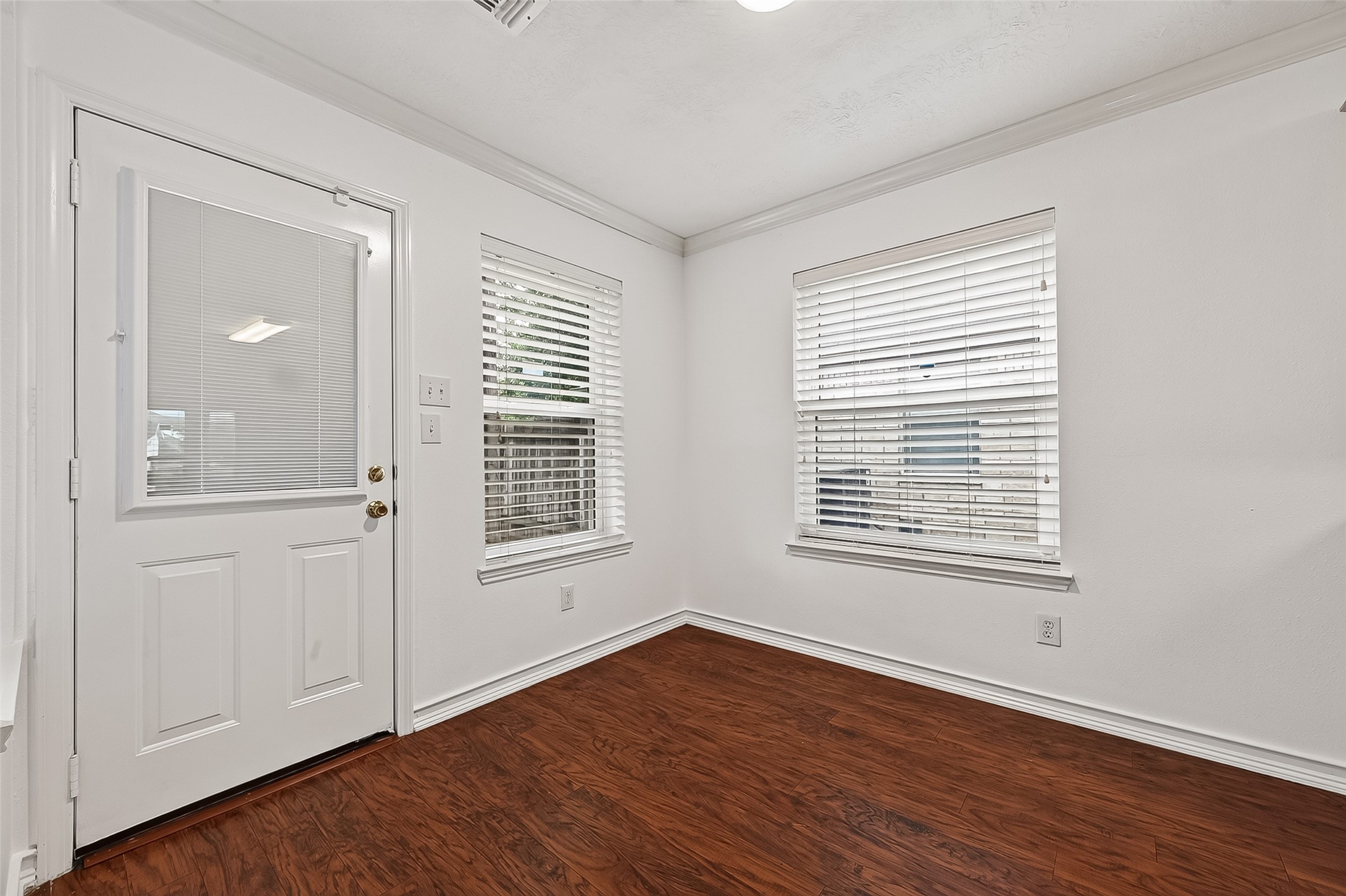 9323 Eaglewood Shadow Court Property Photo 11