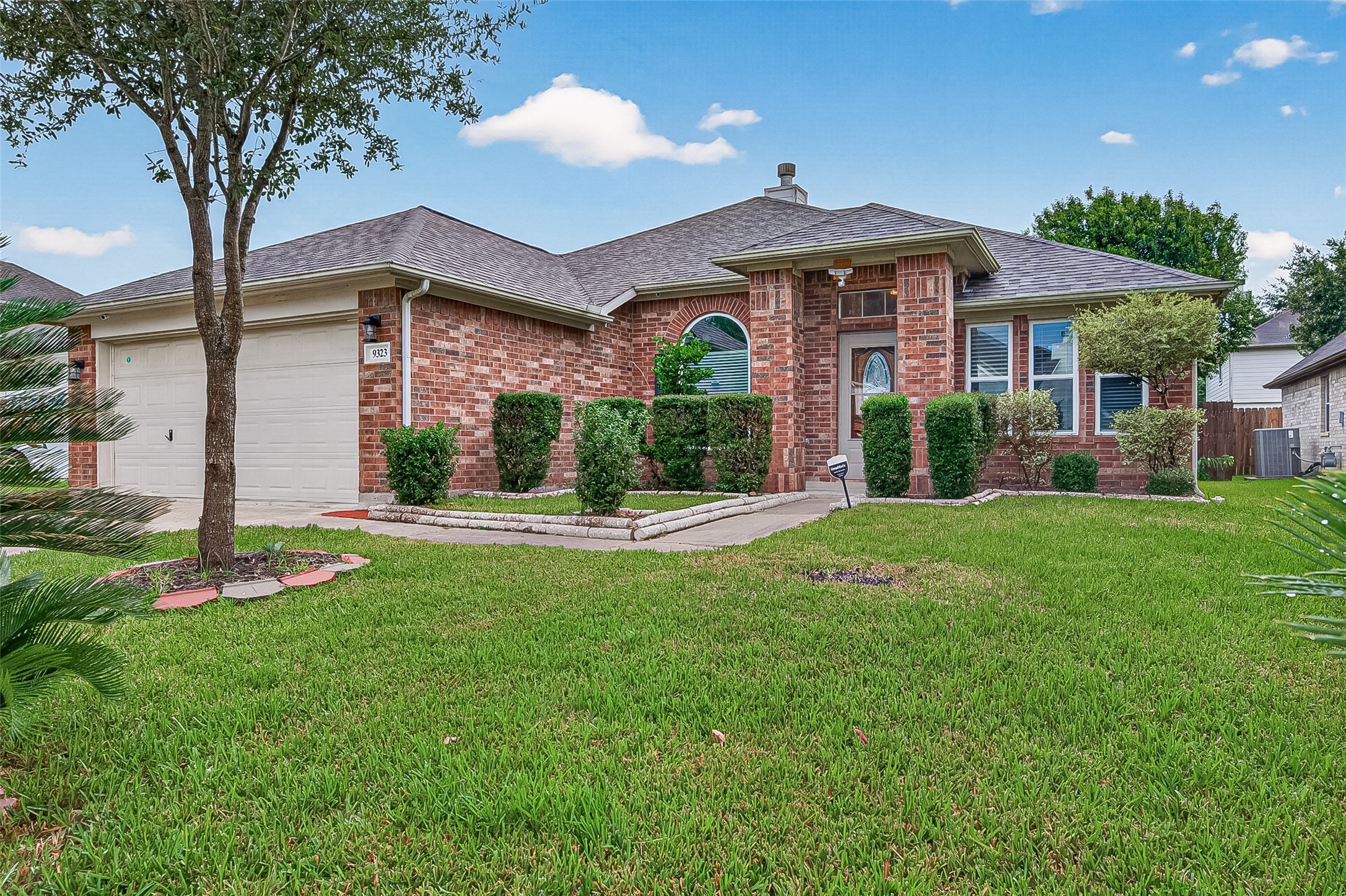 9323 Eaglewood Shadow Court Property Photo 15