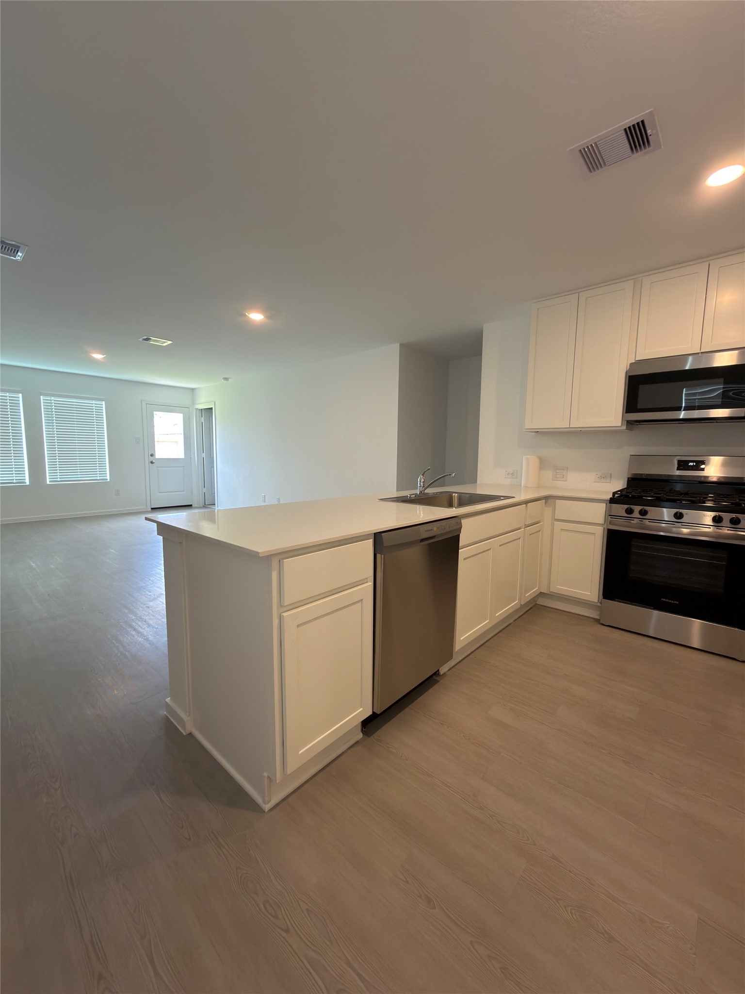 1515 Golden Iris Drive Property Photo 2