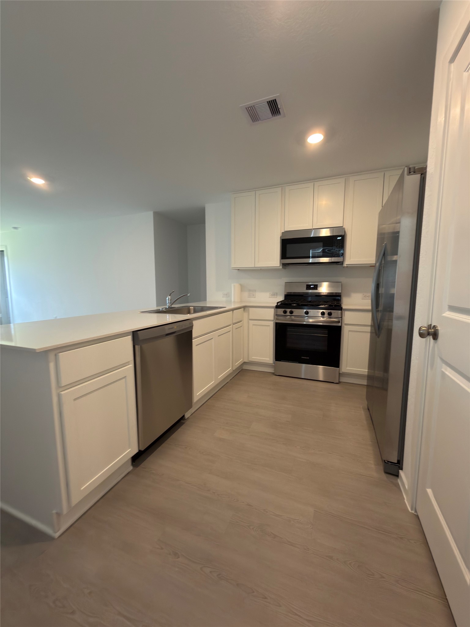 1515 Golden Iris Drive Property Photo 3