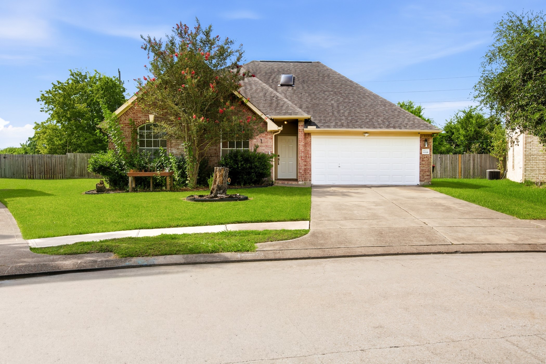 8938 Paladora Park Lane Property Photo 1
