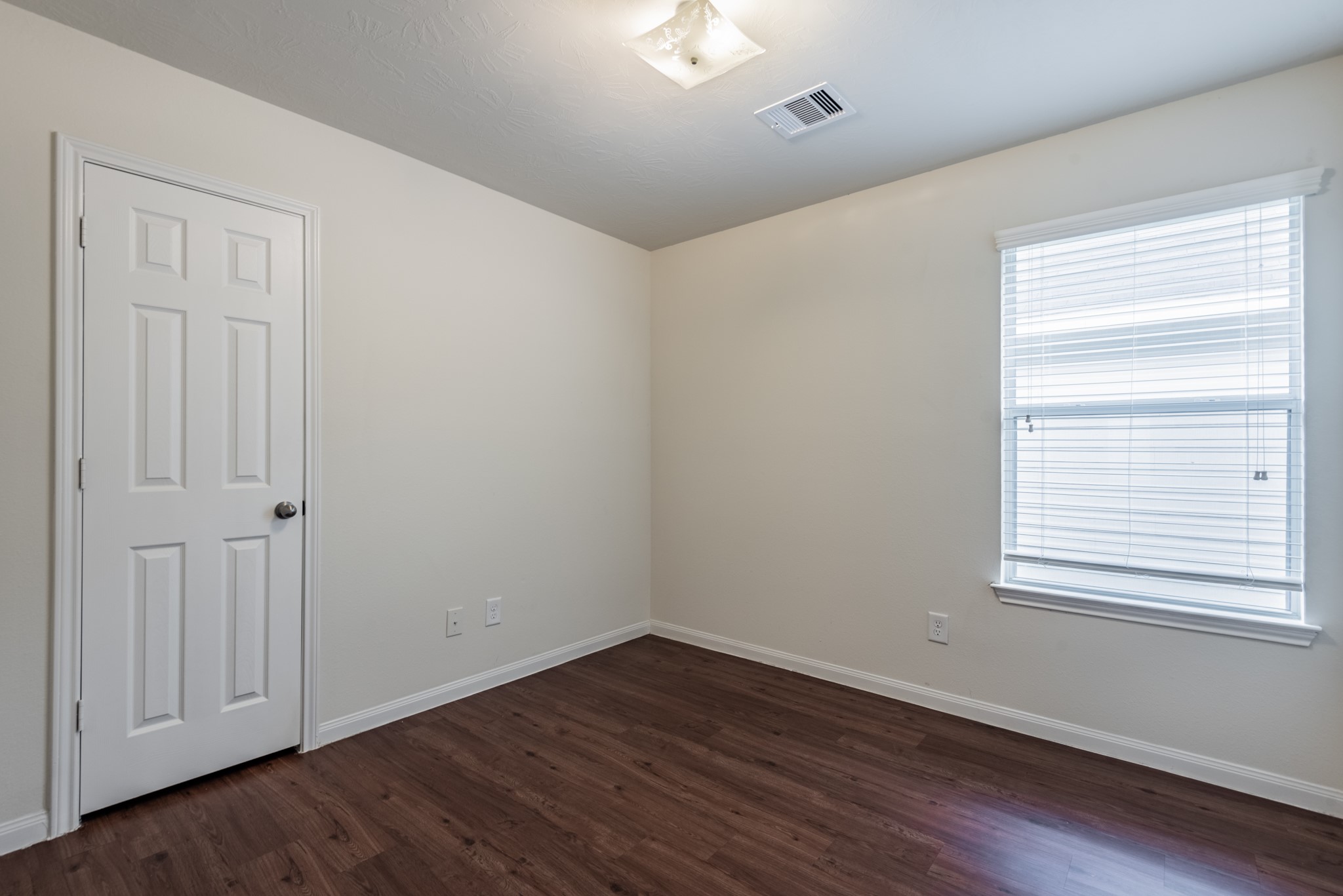 14942 Hidalgo Valley Lane Property Photo 13