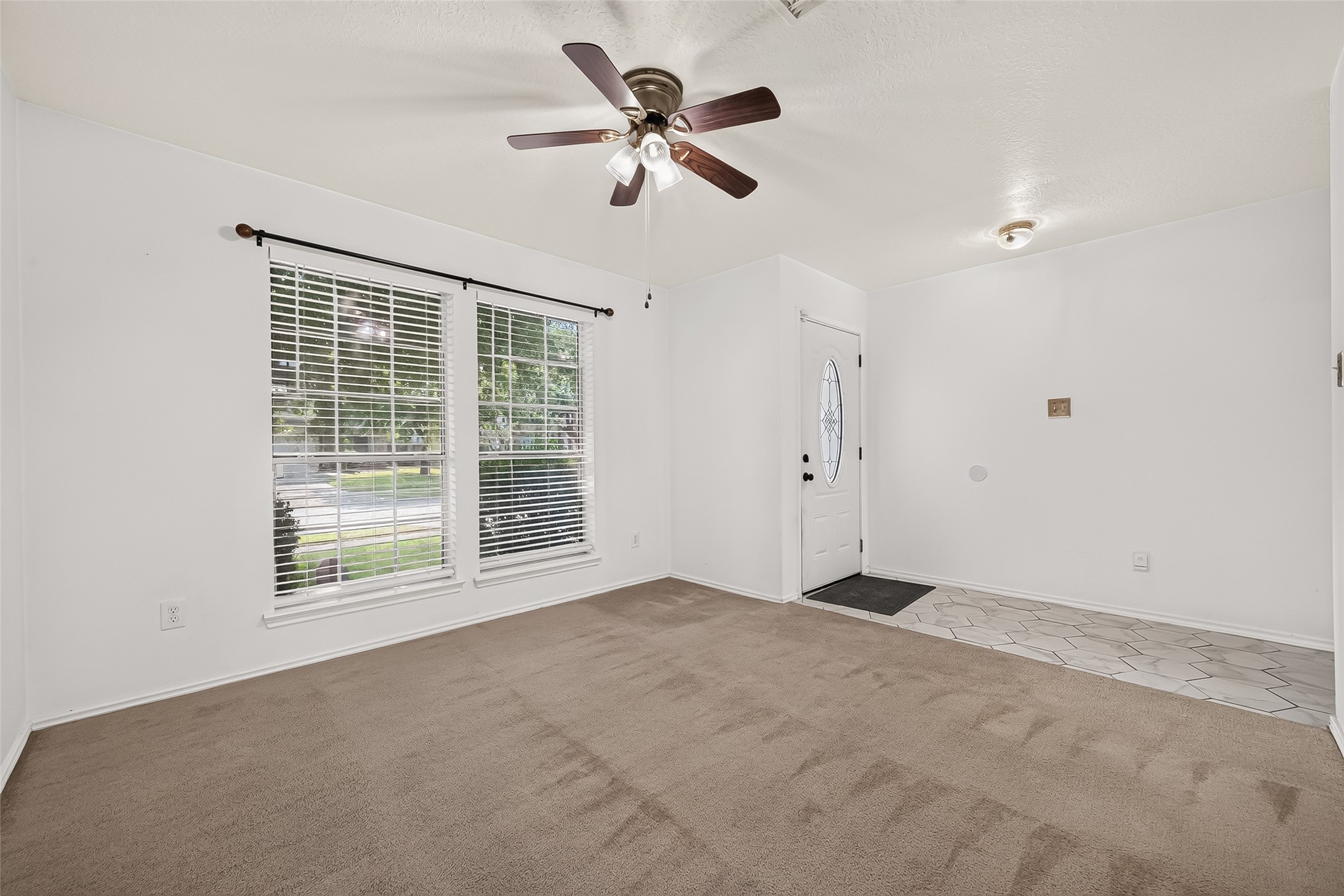 10902 Primrose Acres Lane Property Photo 7