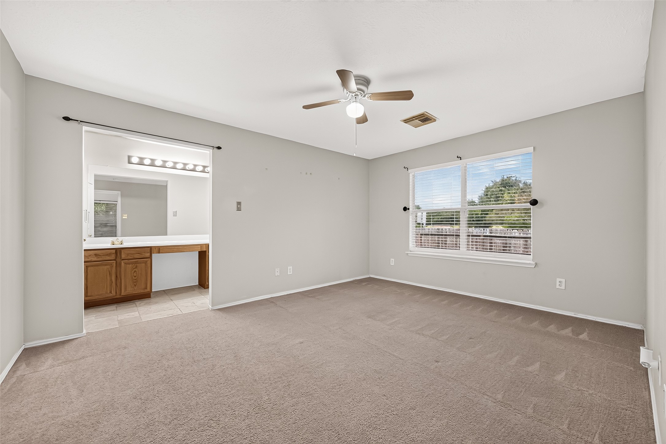 10902 Primrose Acres Lane Property Photo 19