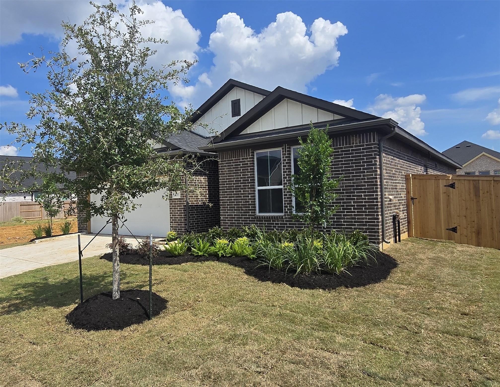 520 Deep Sands Drive Property Photo 4