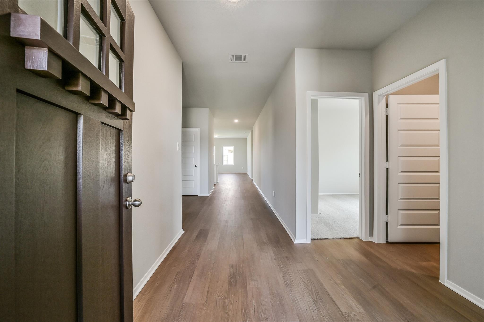 520 Deep Sands Drive Property Photo 4