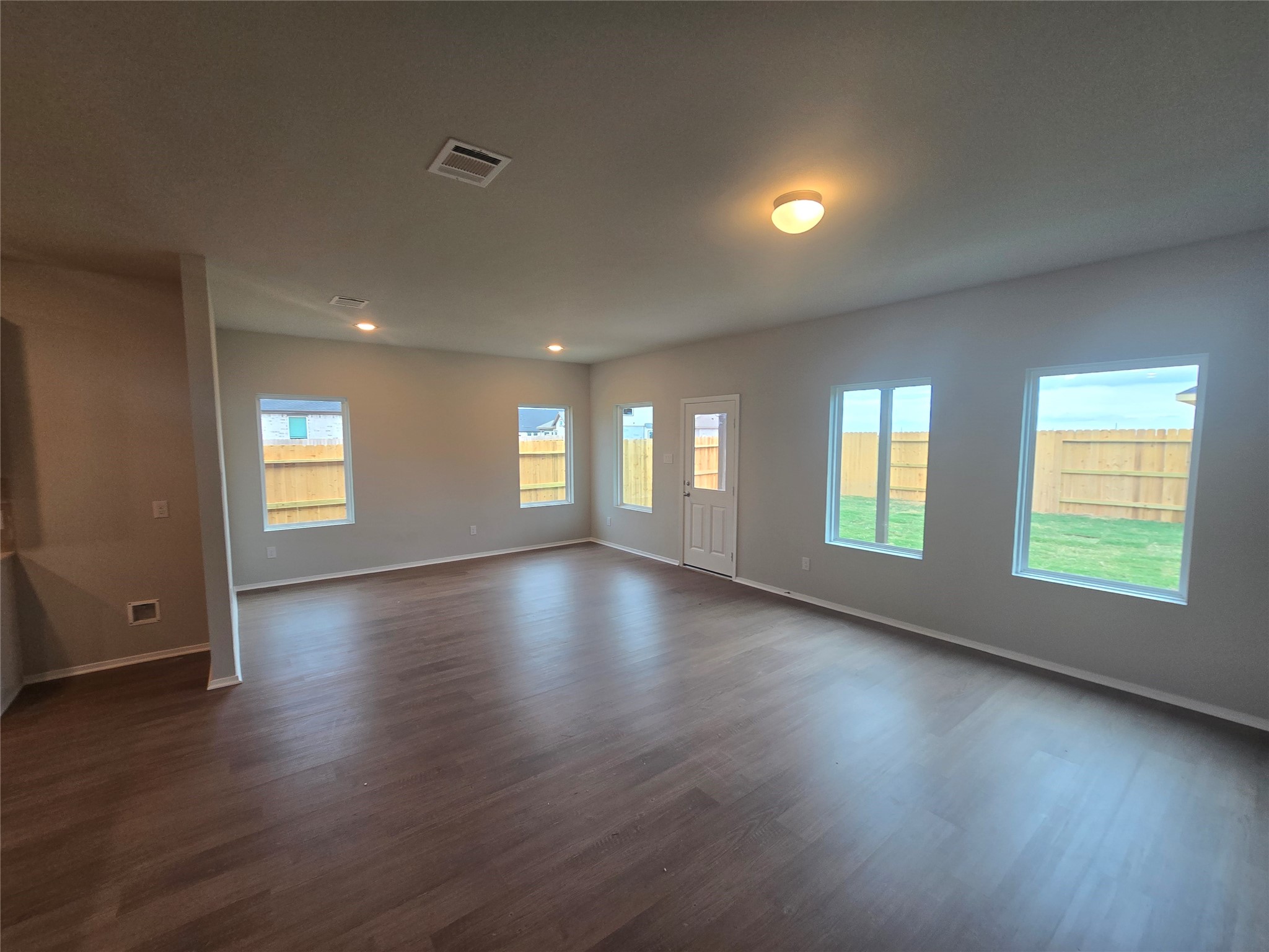 520 Deep Sands Drive Property Photo 6