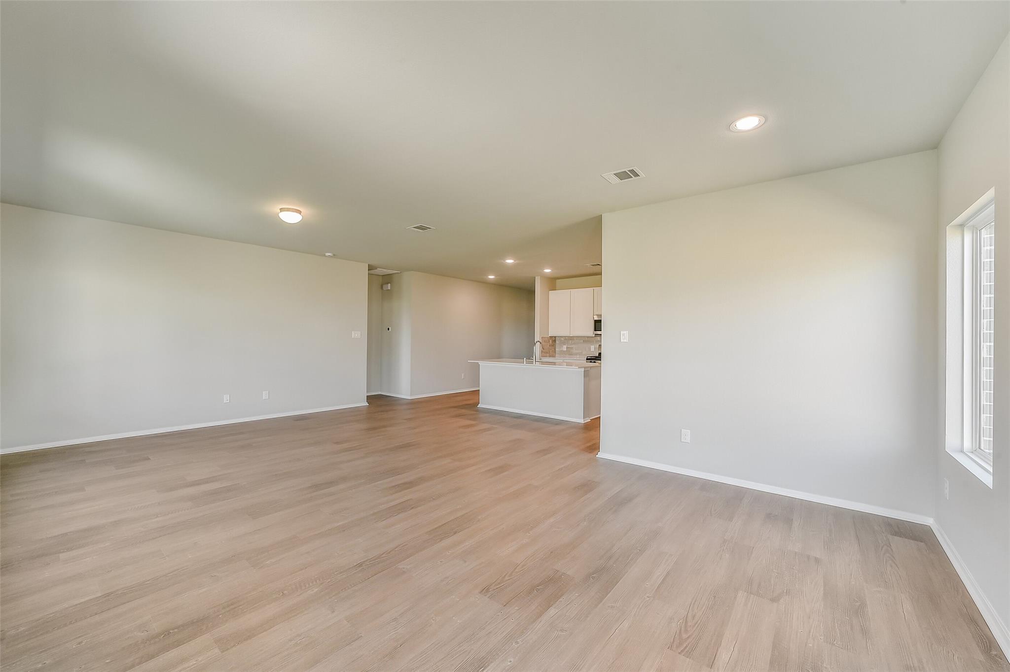 520 Deep Sands Drive Property Photo 14