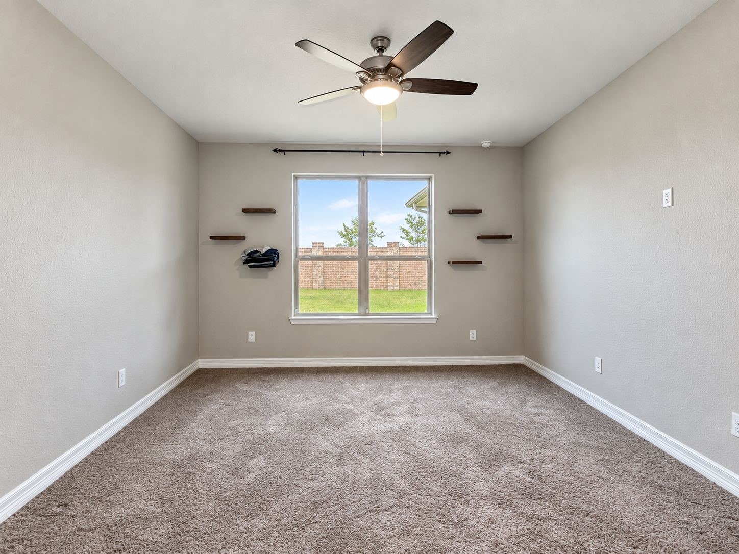 2409 Table Rock Court Property Photo 12