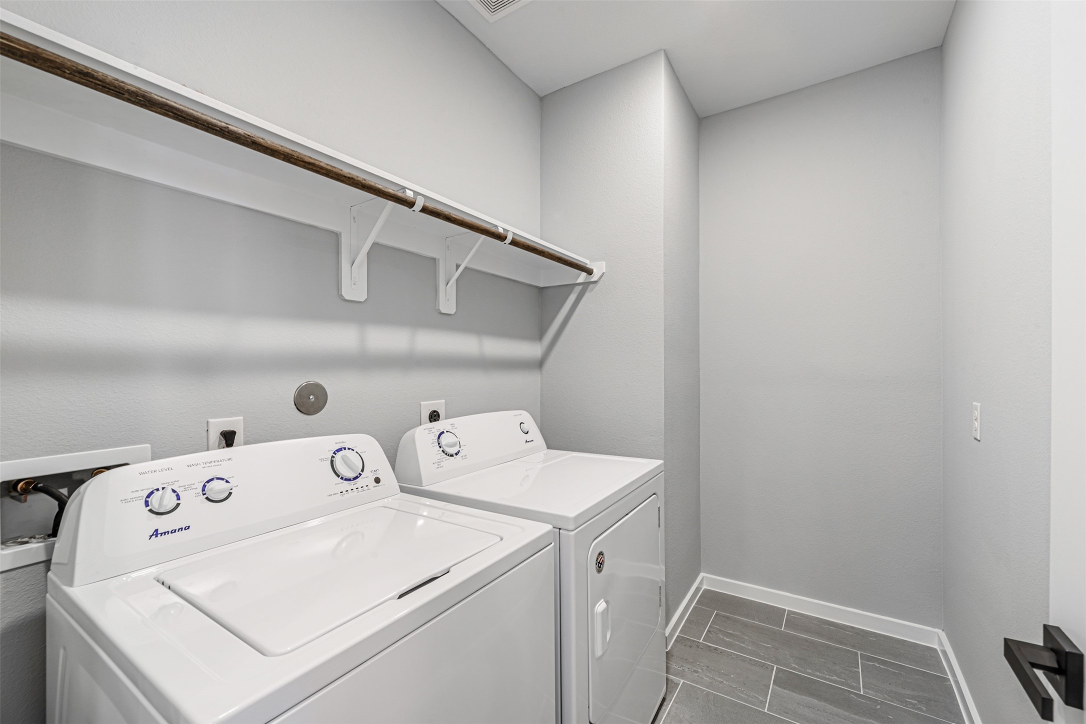 8475 Berry Brush Lane Property Photo 24