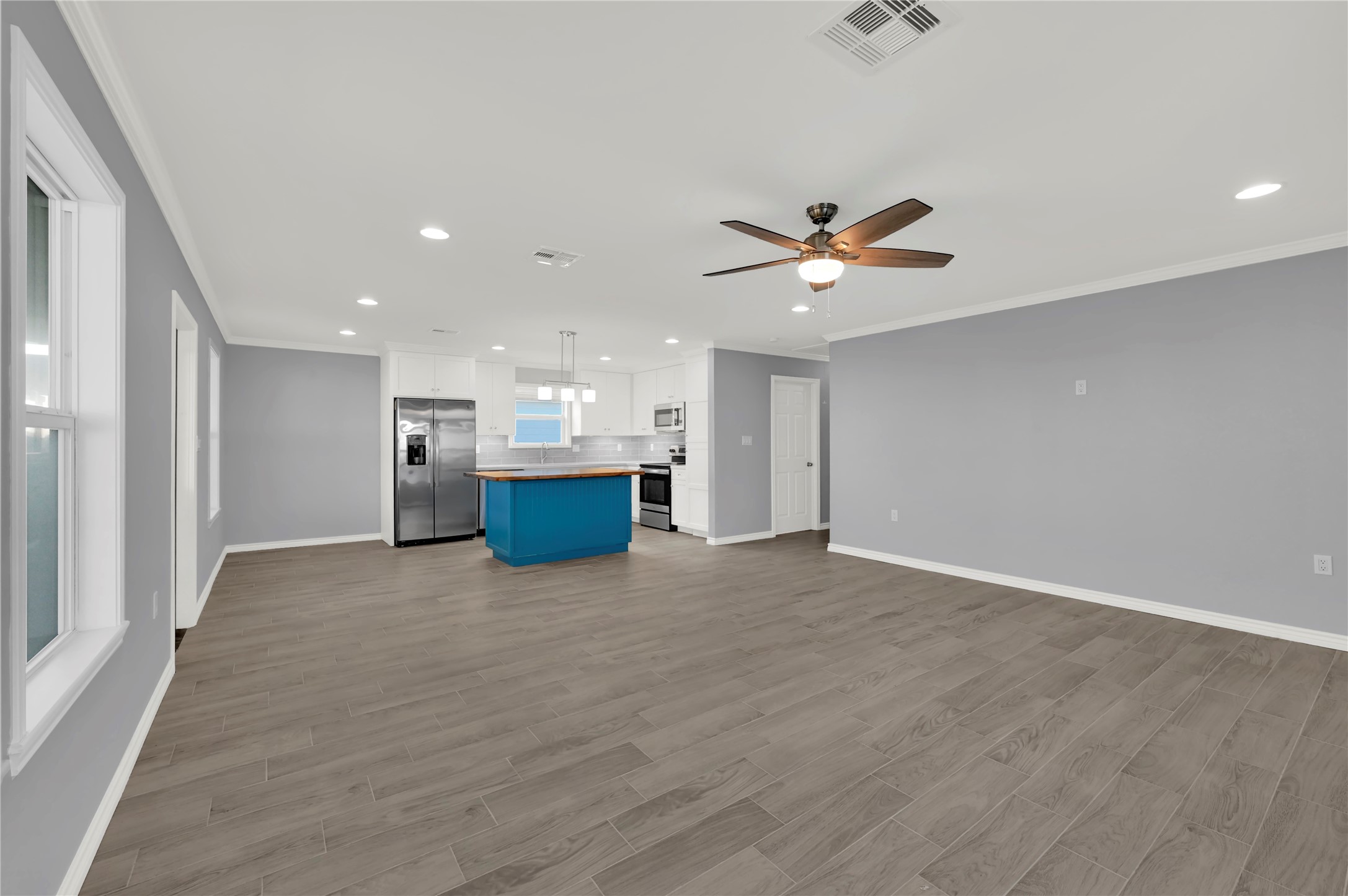 1741 Bluewater Highway Property Photo 11