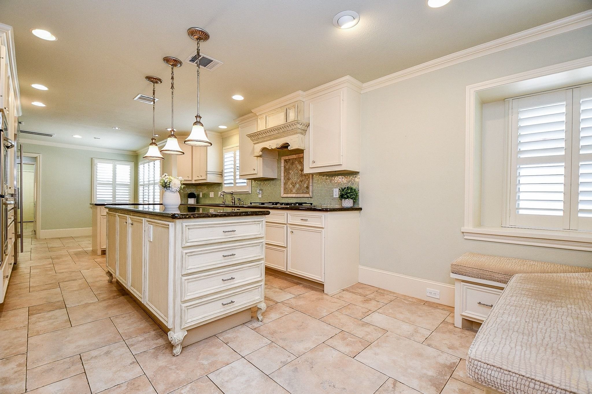 2911 Fontana Drive Property Photo 13