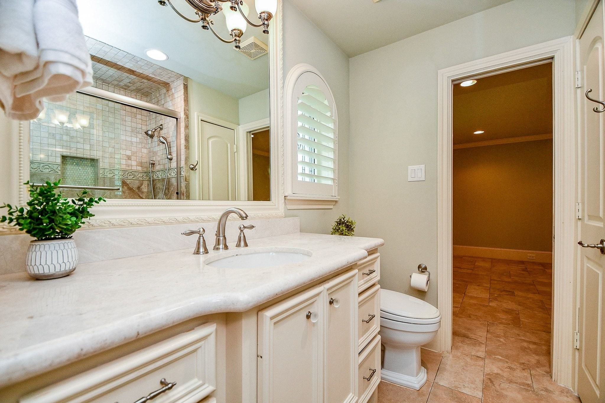 2911 Fontana Drive Property Photo 25