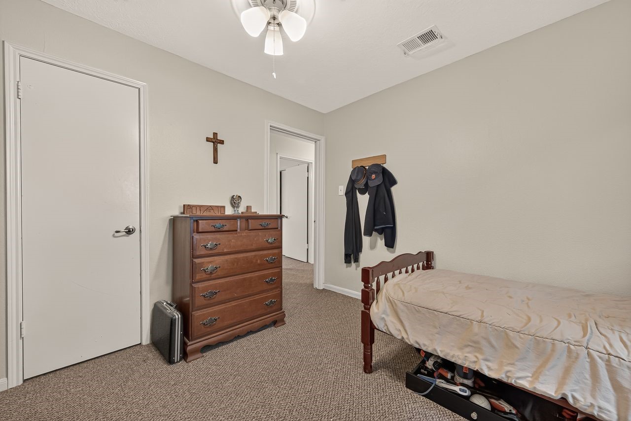 2025 Briar Lane Property Photo 20
