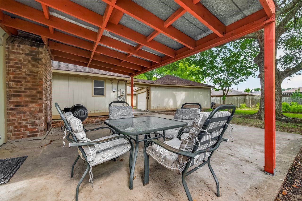 2025 Briar Lane Property Photo 21