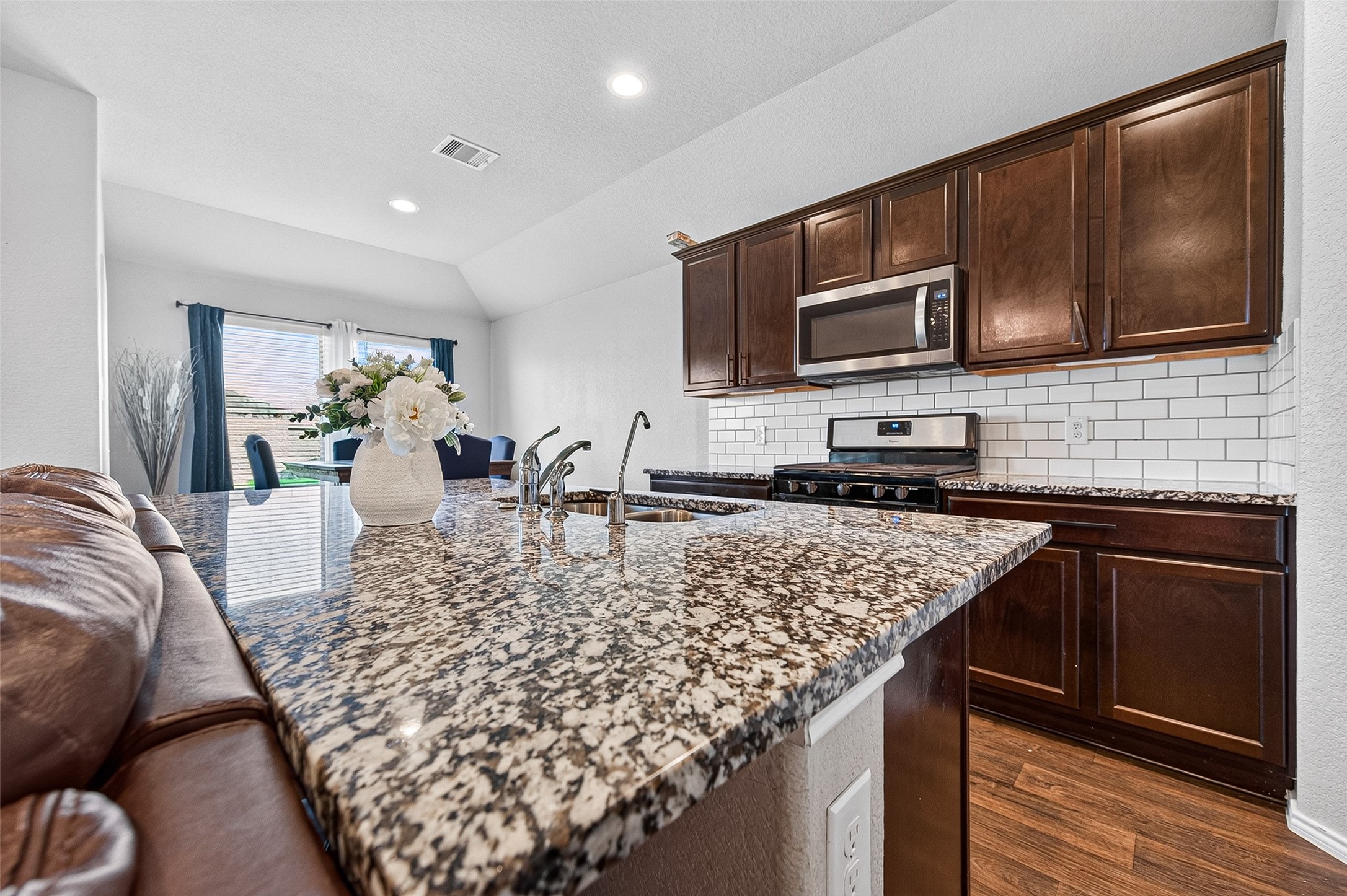 930 Bright Lotus Lane Property Photo 16