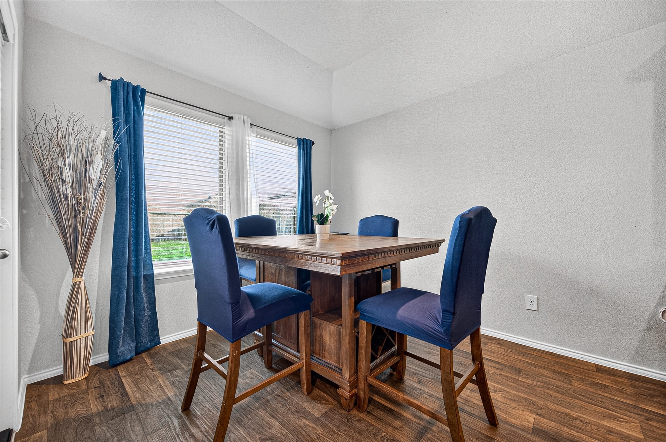 930 Bright Lotus Lane Property Photo 18