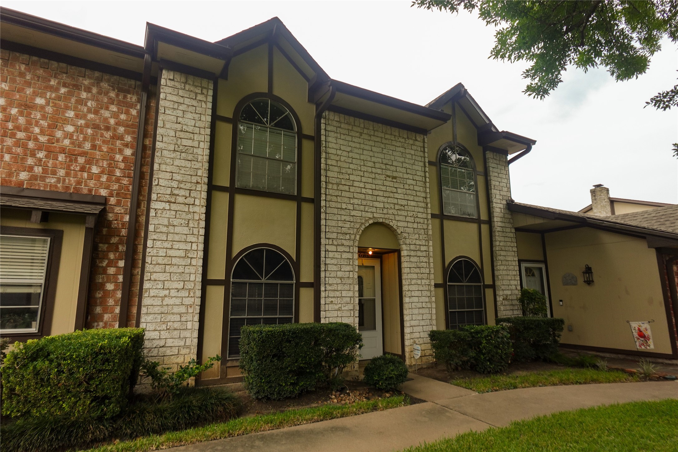 11654 S Kirkwood Road Property Photo 3
