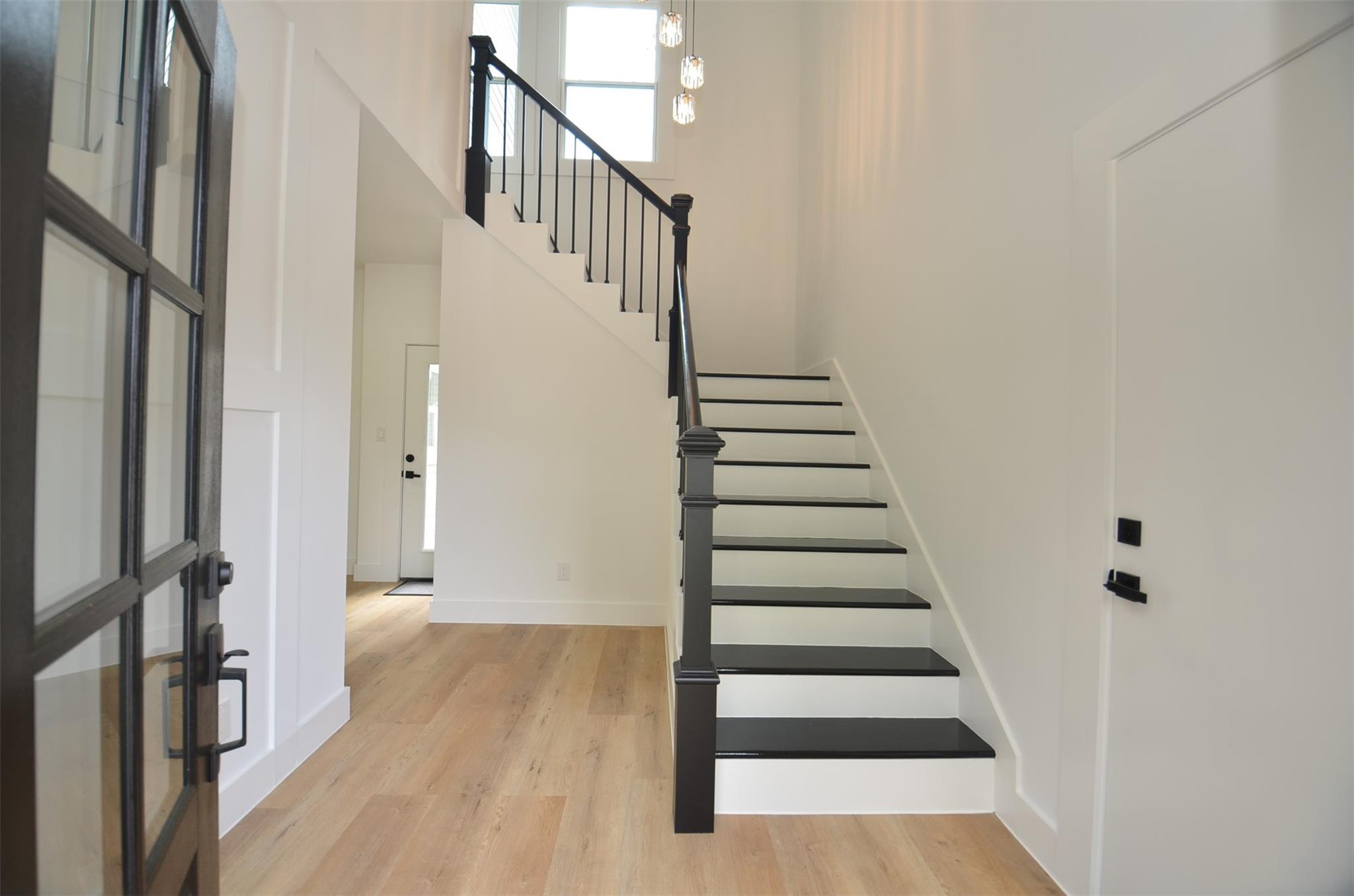 1207 Martin Street Property Photo 5