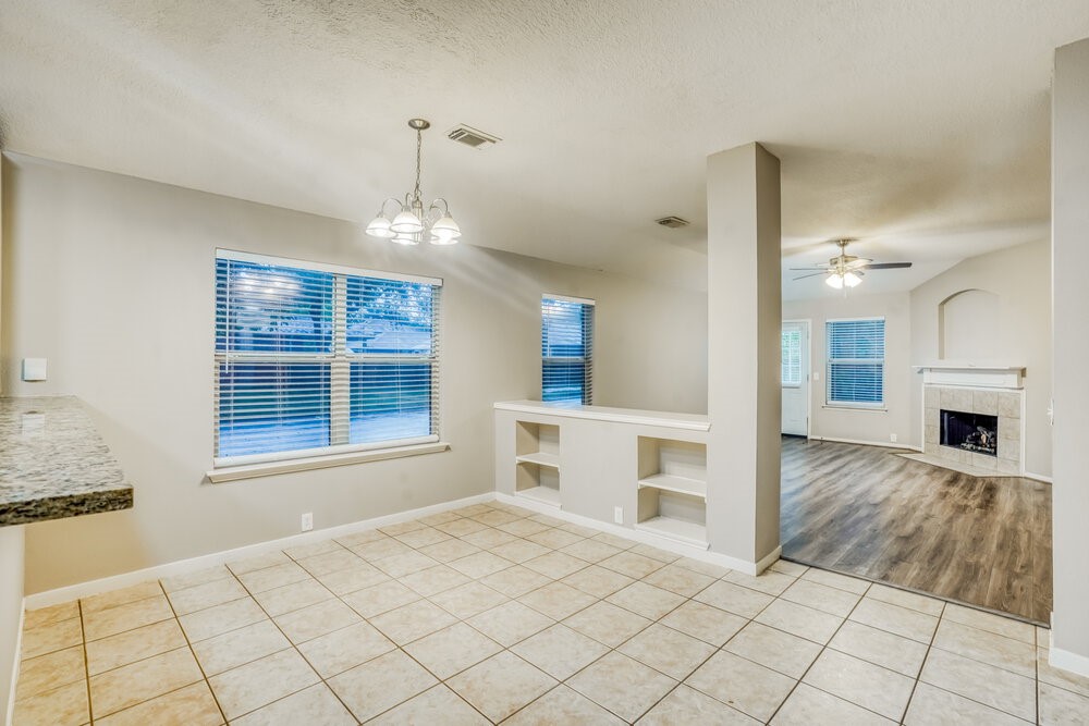 10403 Falling River Drive Property Photo 5