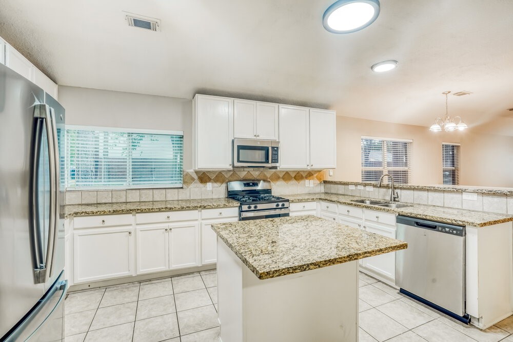 10403 Falling River Drive Property Photo 6