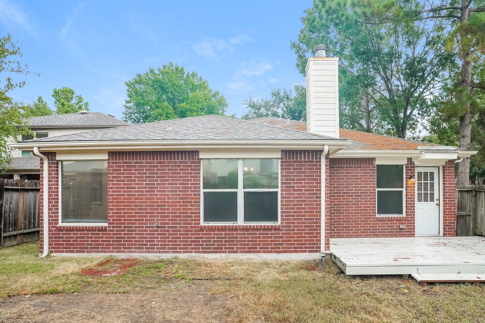10403 Falling River Drive Property Photo 16