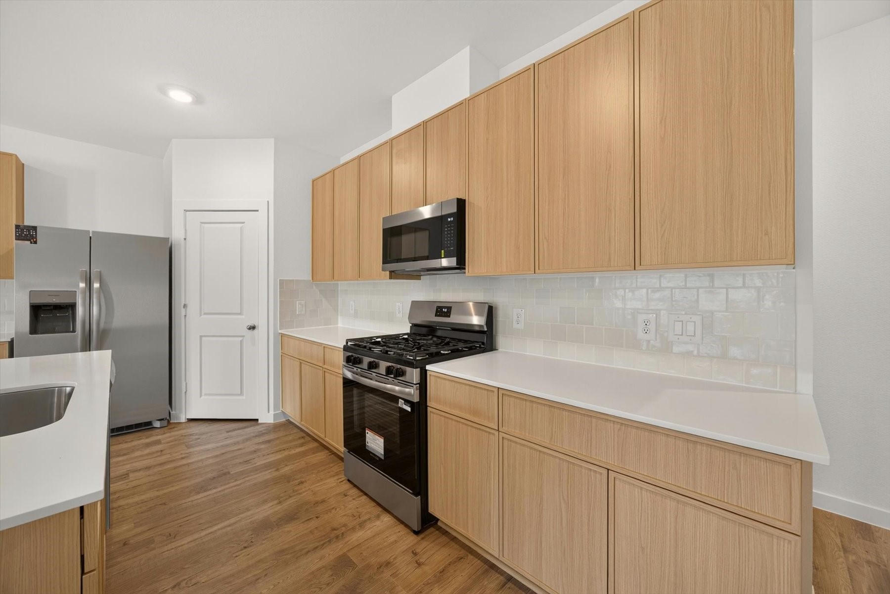 28126 Meadowlark Sky Drive Property Photo 6