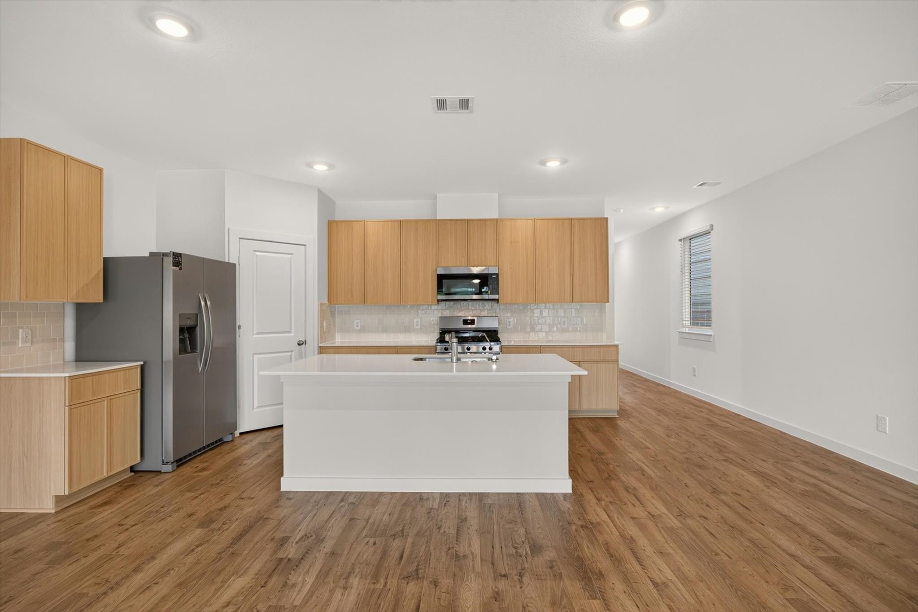 28126 Meadowlark Sky Drive Property Photo 8