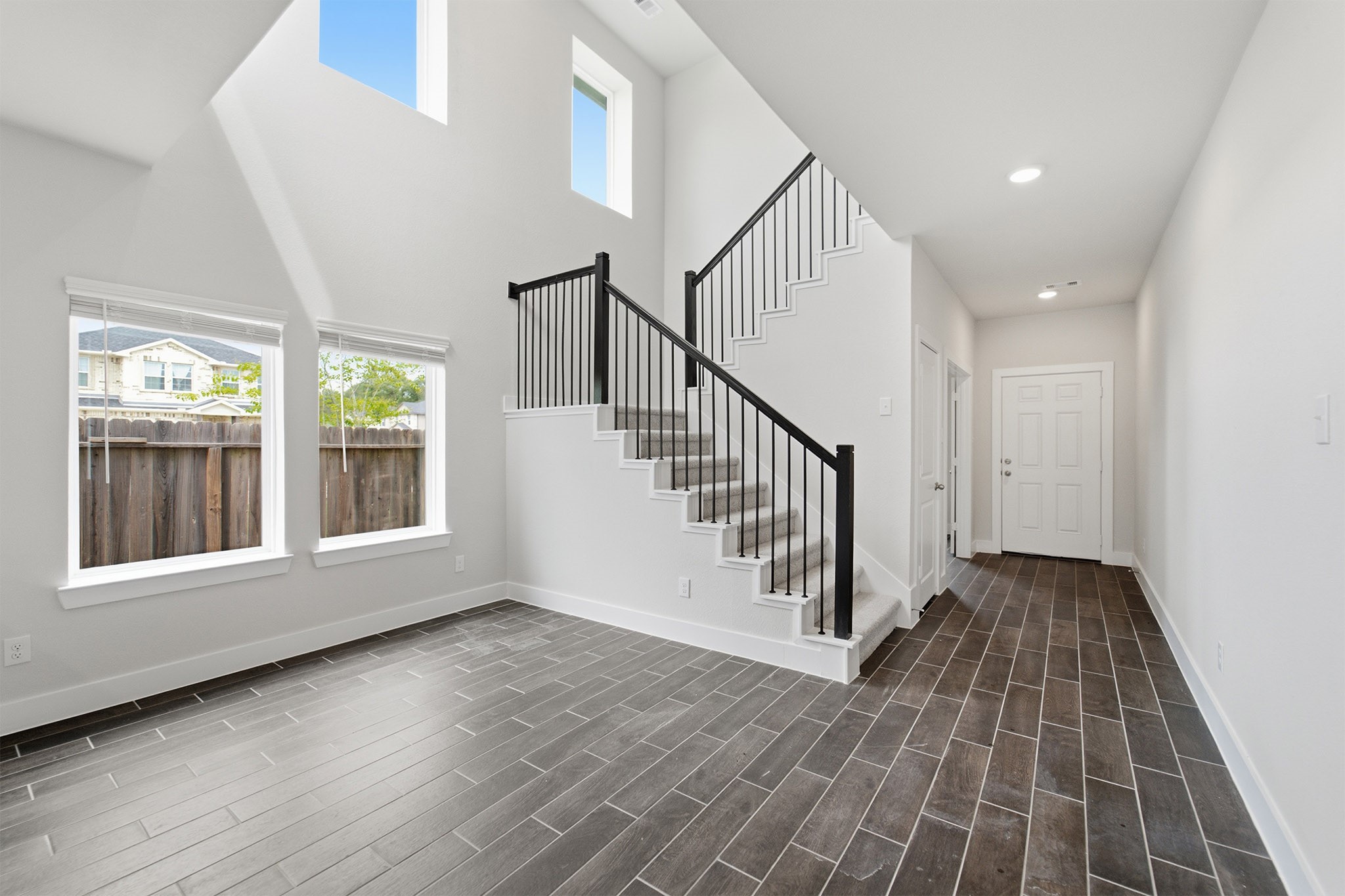 14414 High Hill Drive Property Photo 8
