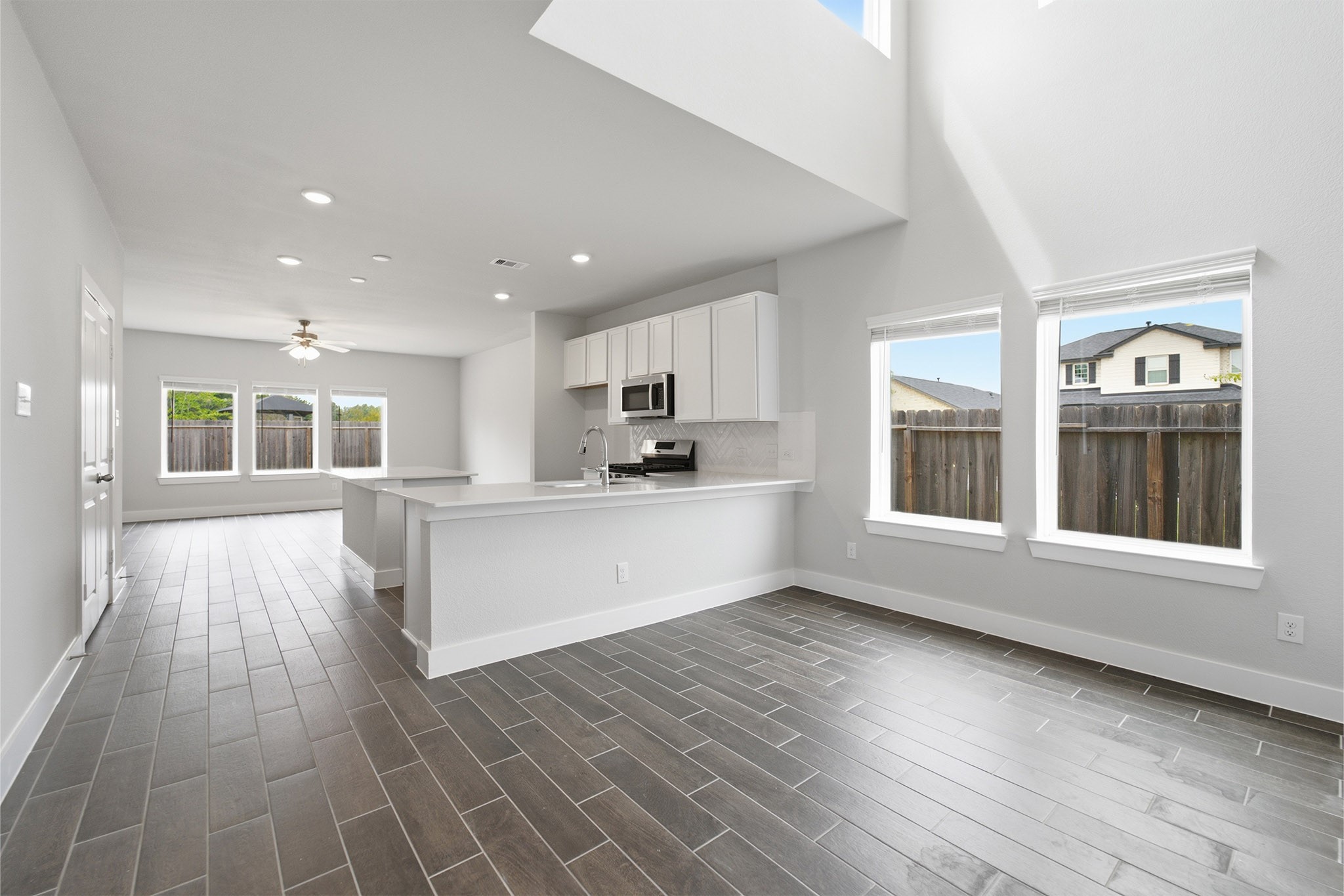 14414 High Hill Drive Property Photo 10