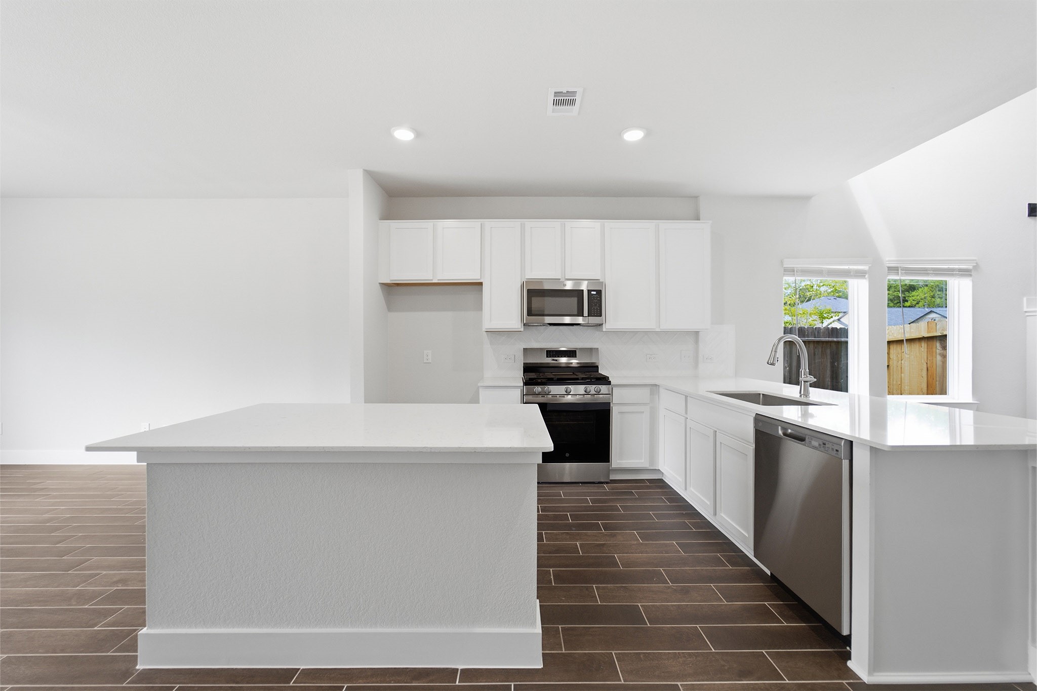 14414 High Hill Drive Property Photo 13