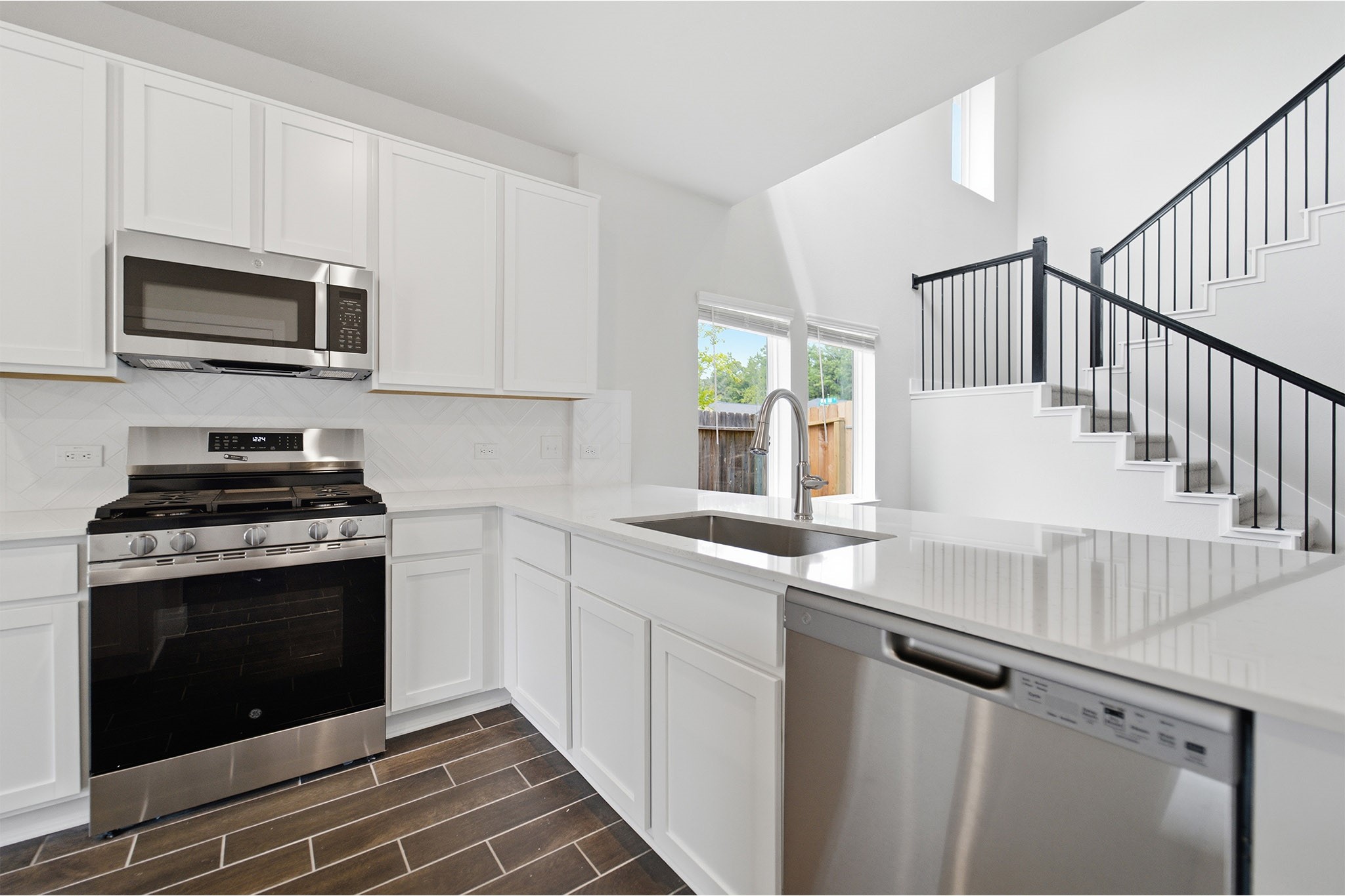 14414 High Hill Drive Property Photo 16