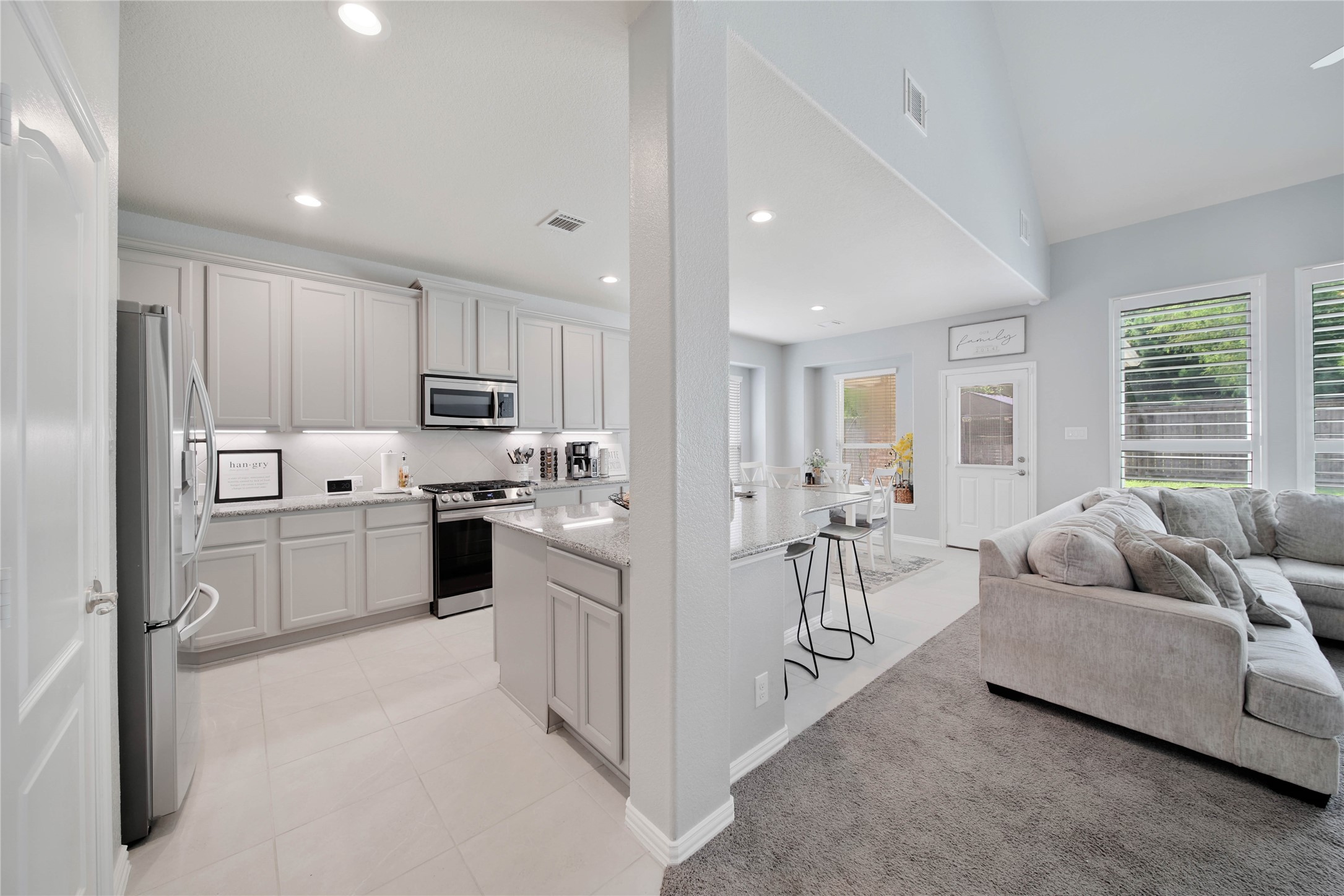 26028 Hasting Ridge Lane Property Photo 12