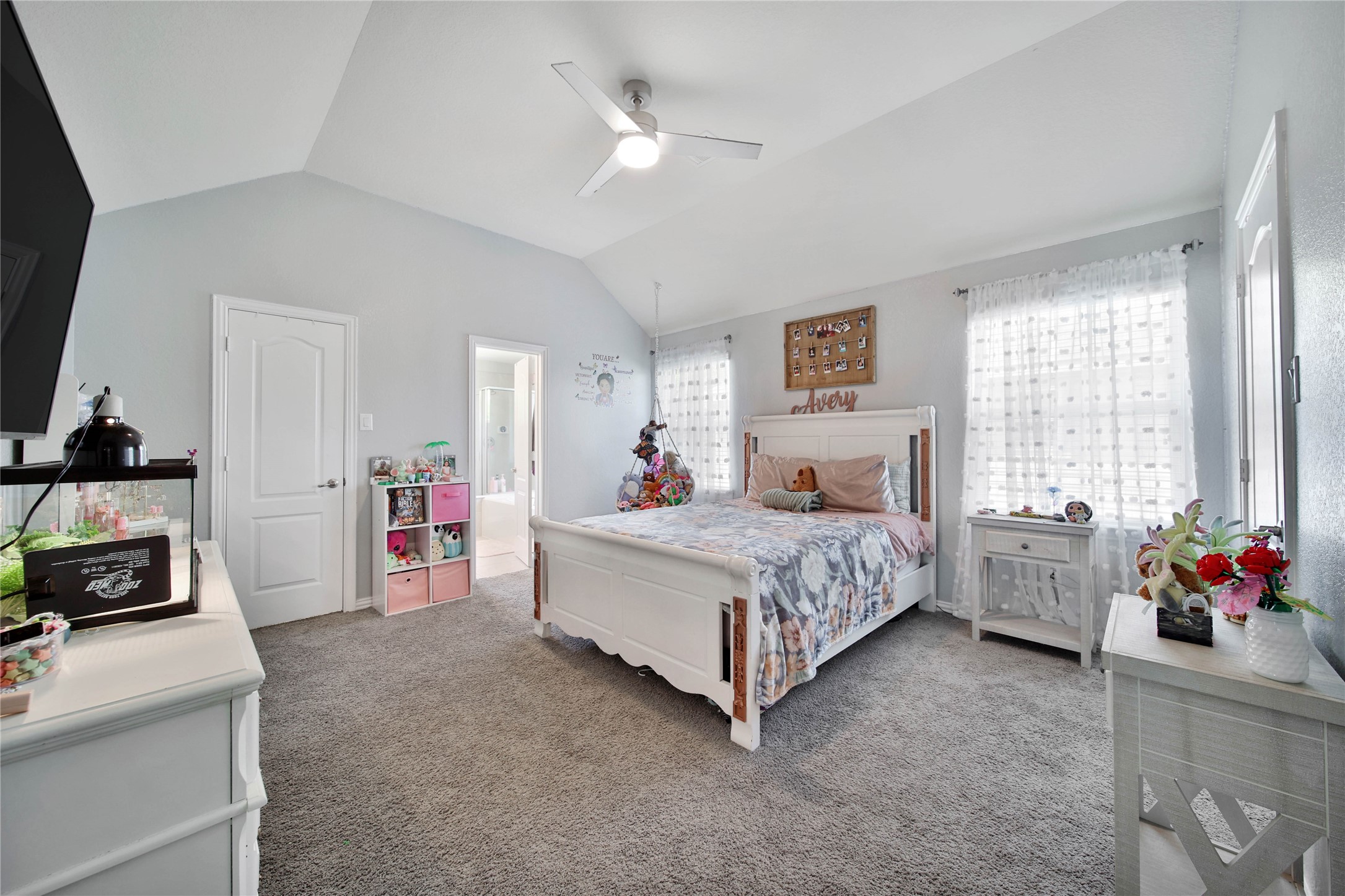 26028 Hasting Ridge Lane Property Photo 33