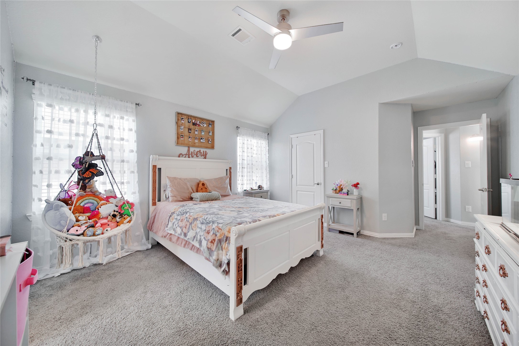 26028 Hasting Ridge Lane Property Photo 34