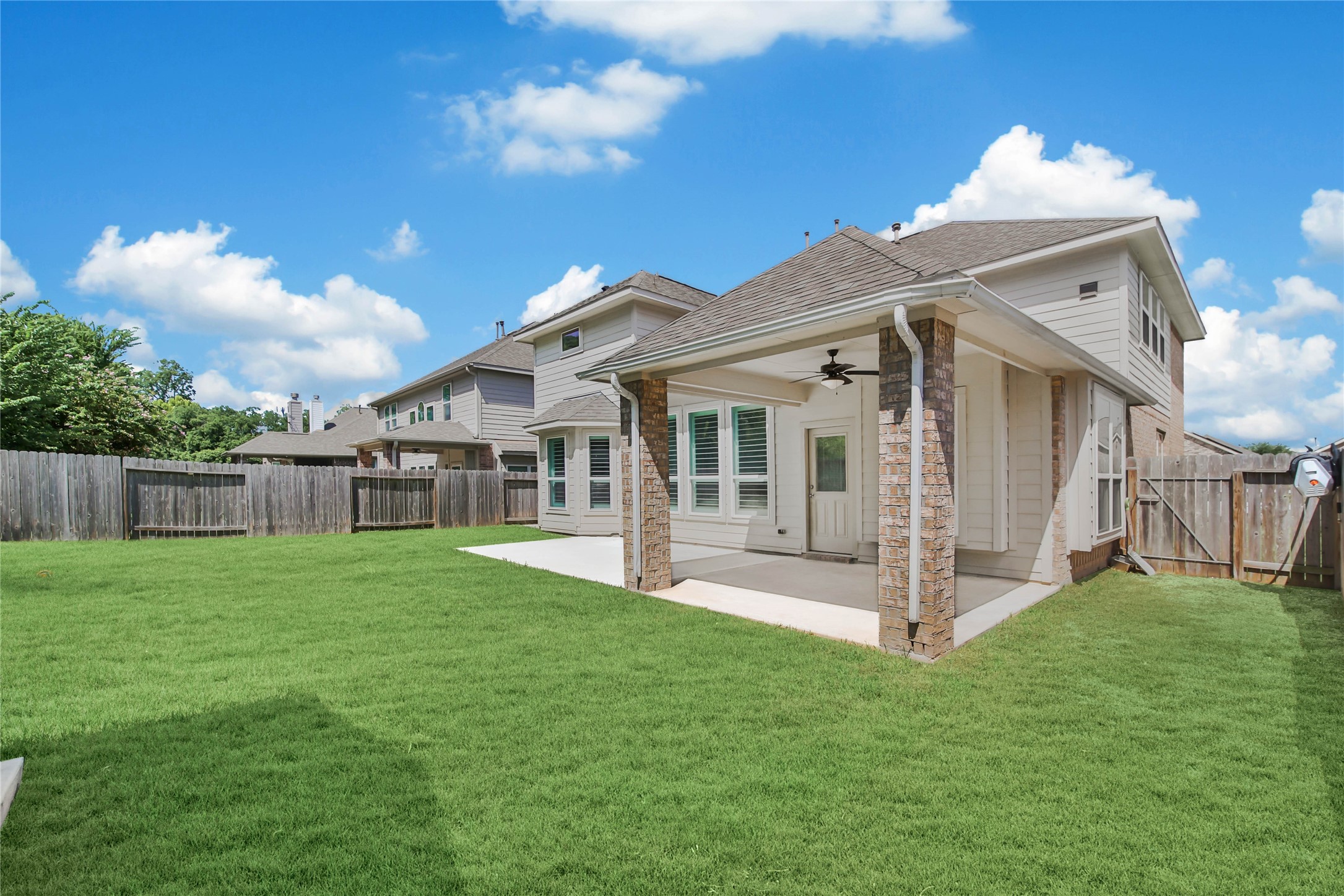 26028 Hasting Ridge Lane Property Photo 44