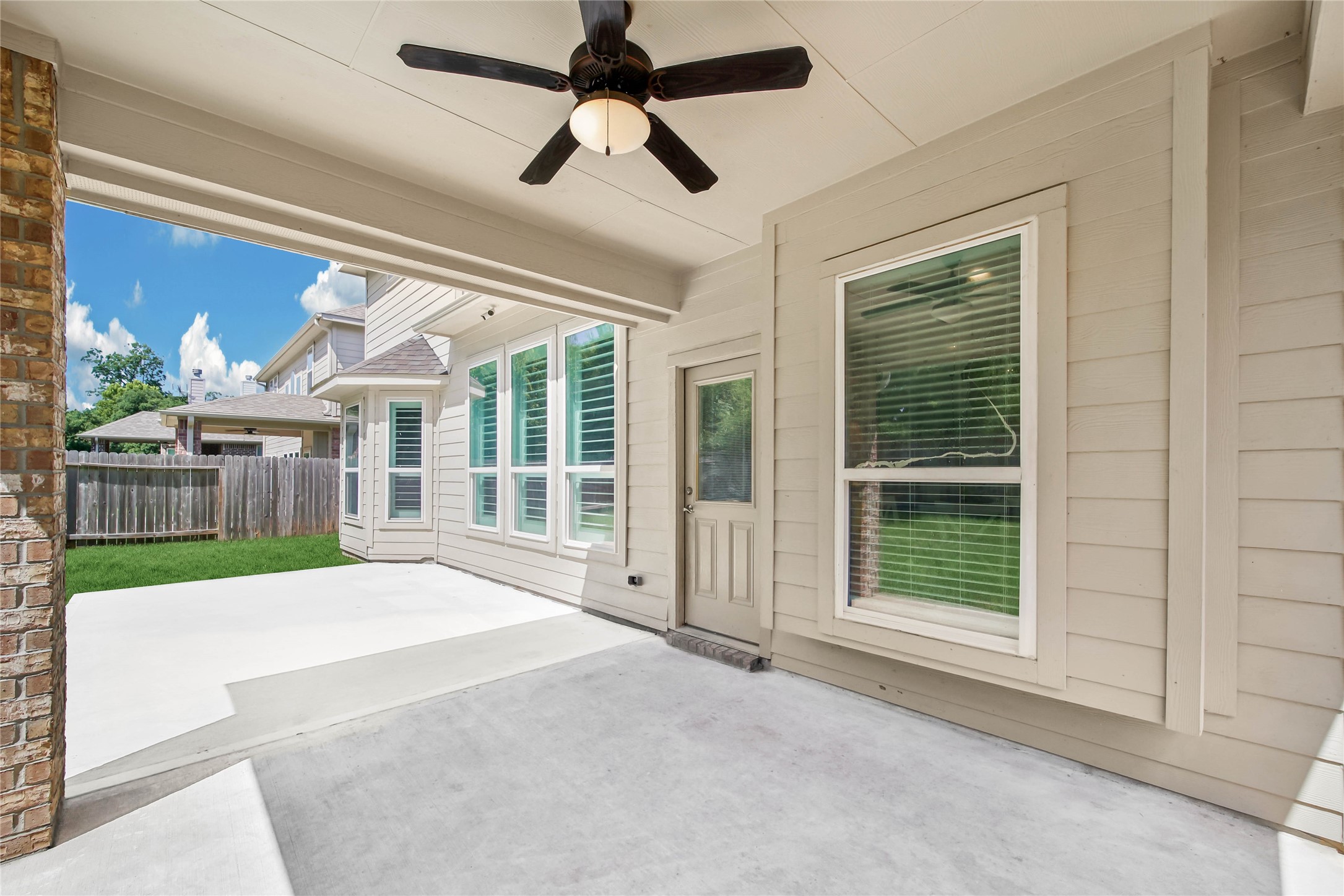 26028 Hasting Ridge Lane Property Photo 45