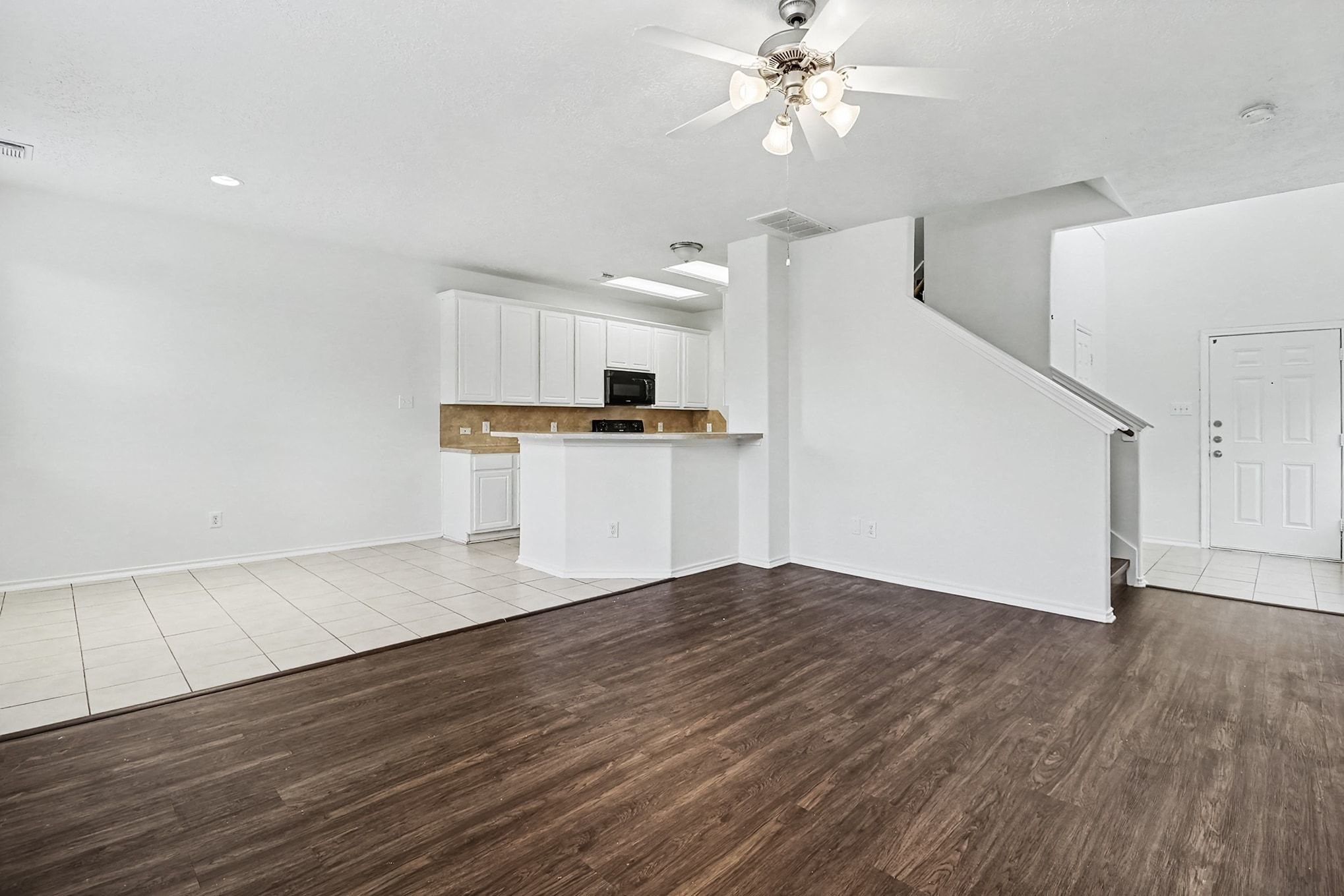 6304 Stoney Creek Drive Property Photo 3