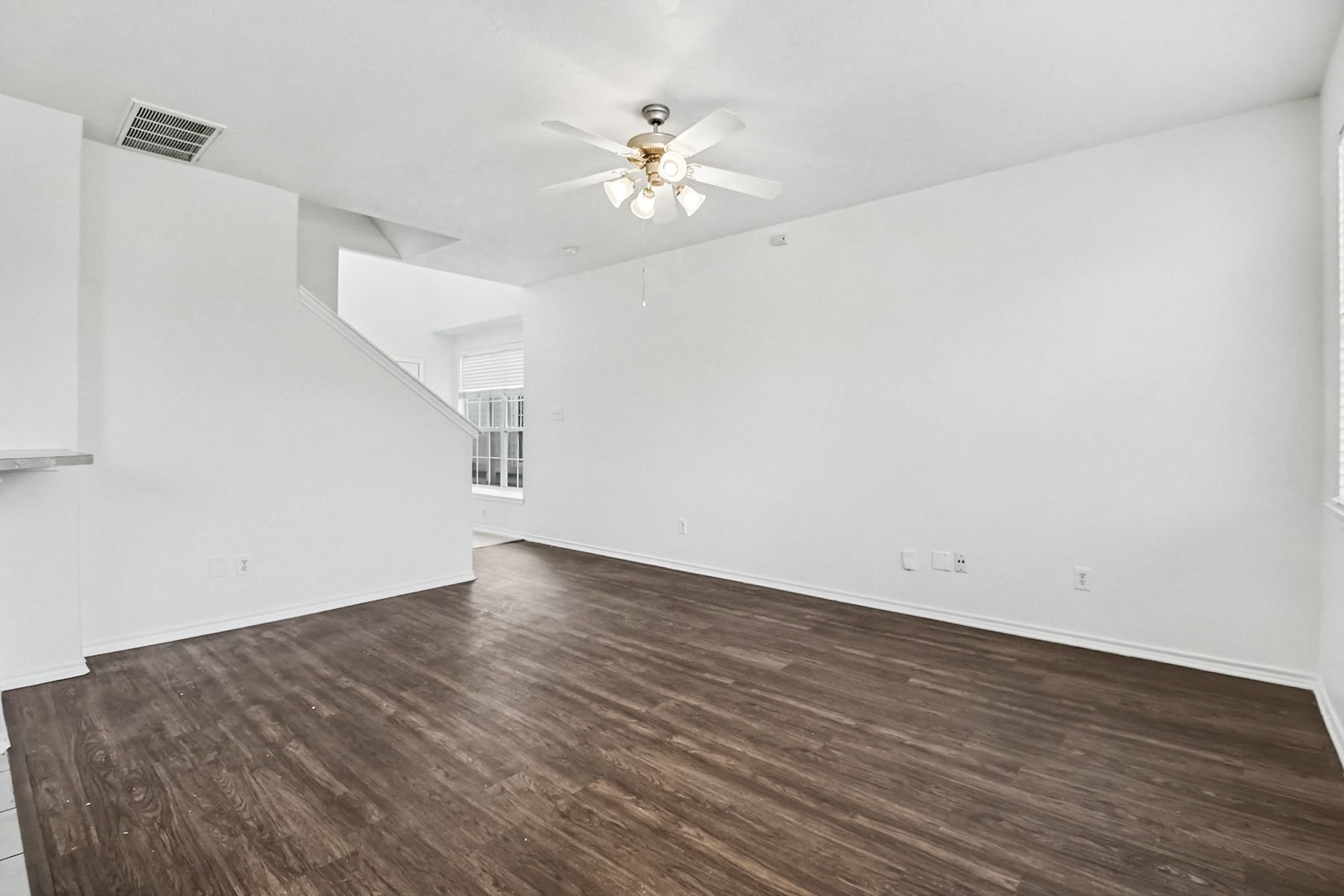 6304 Stoney Creek Drive Property Photo 4