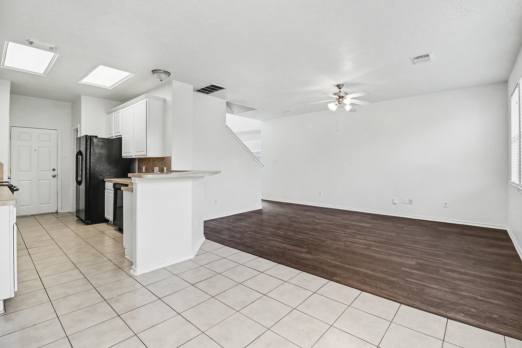 6304 Stoney Creek Drive Property Photo 5
