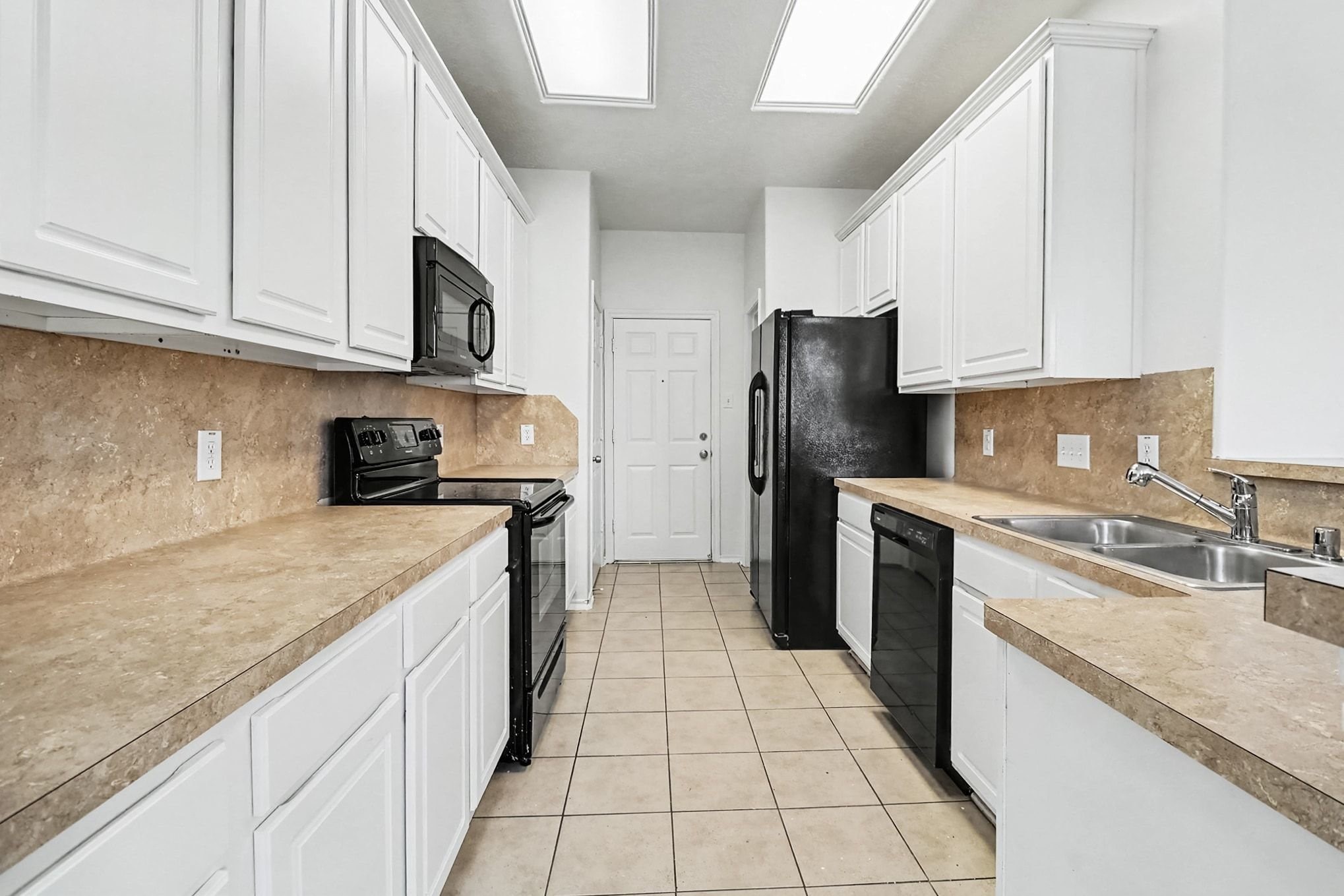 6304 Stoney Creek Drive Property Photo 7